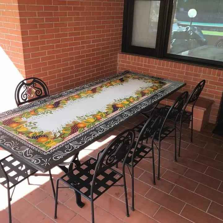 Frutta Rettangolare Bordeaux Scontornata – Tavolo in Pietra Lavica Decorata - TAVOLI