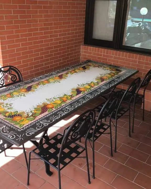 Frutta Rettangolare Bordeaux Scontornata – Tavolo in Pietra Lavica Decorata - TAVOLI