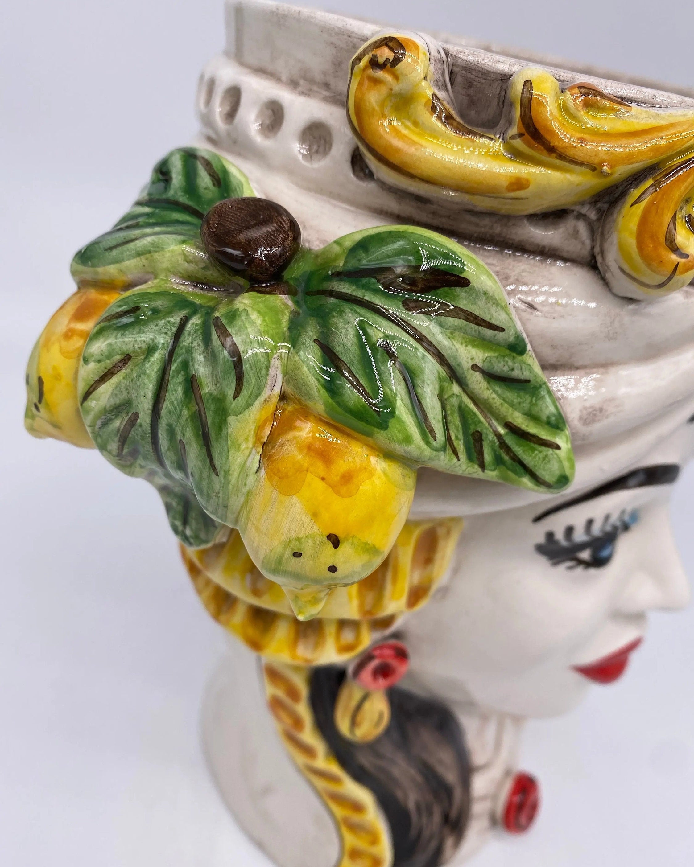 Teste di Moro Classica Ceramica Caltagirone cm H.27 L.20 Artigianale Pasta Bianca DD CERAMICHE SICILIANE