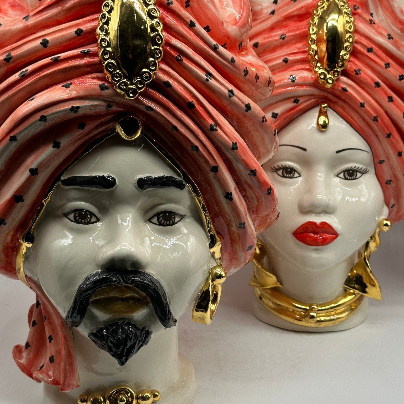 Teste di Moro Atena Ceramica Caltagirone cm H.40 L.28 Artigianale Rosso Bianco Oro - DD CERAMICHE SICILIANE