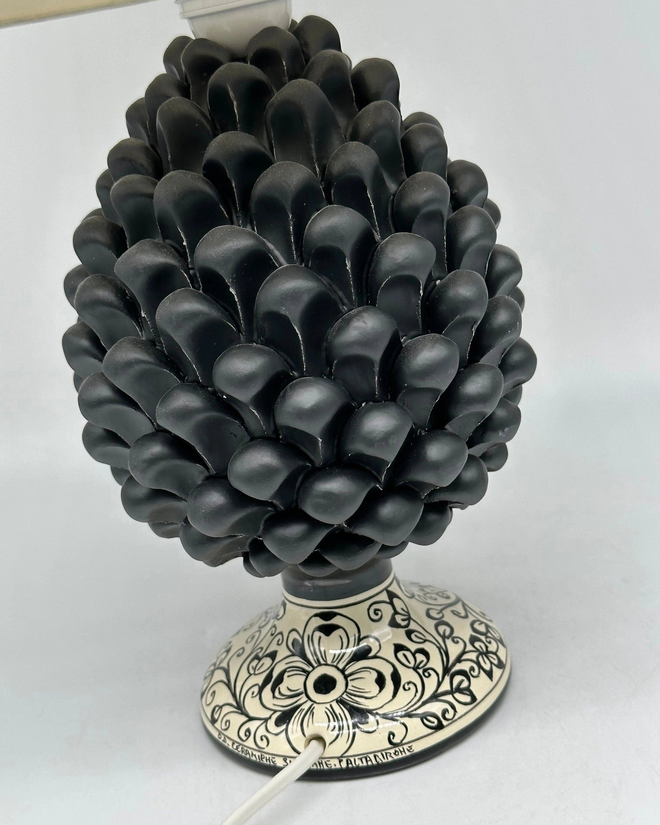 Lampada Pigna Ceramica Caltagirone cm H.25 Artigianale Nero Opaco Base Decorata DD CERAMICHE SICILIANE