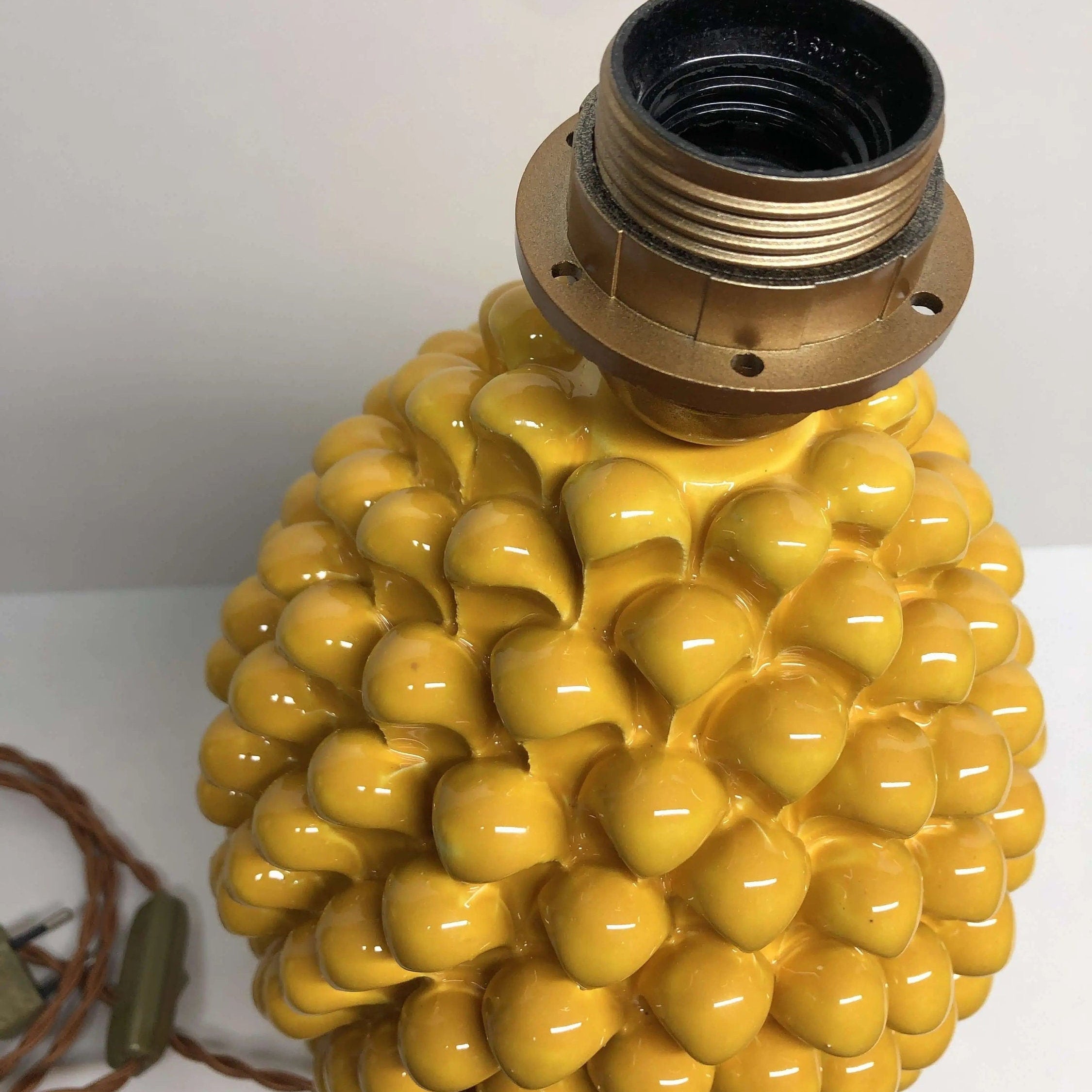 Lampada Pigna Ceramica Caltagirone cm H.30 Artigianale Giallo Base Decorata DD CERAMICHE SICILIANE