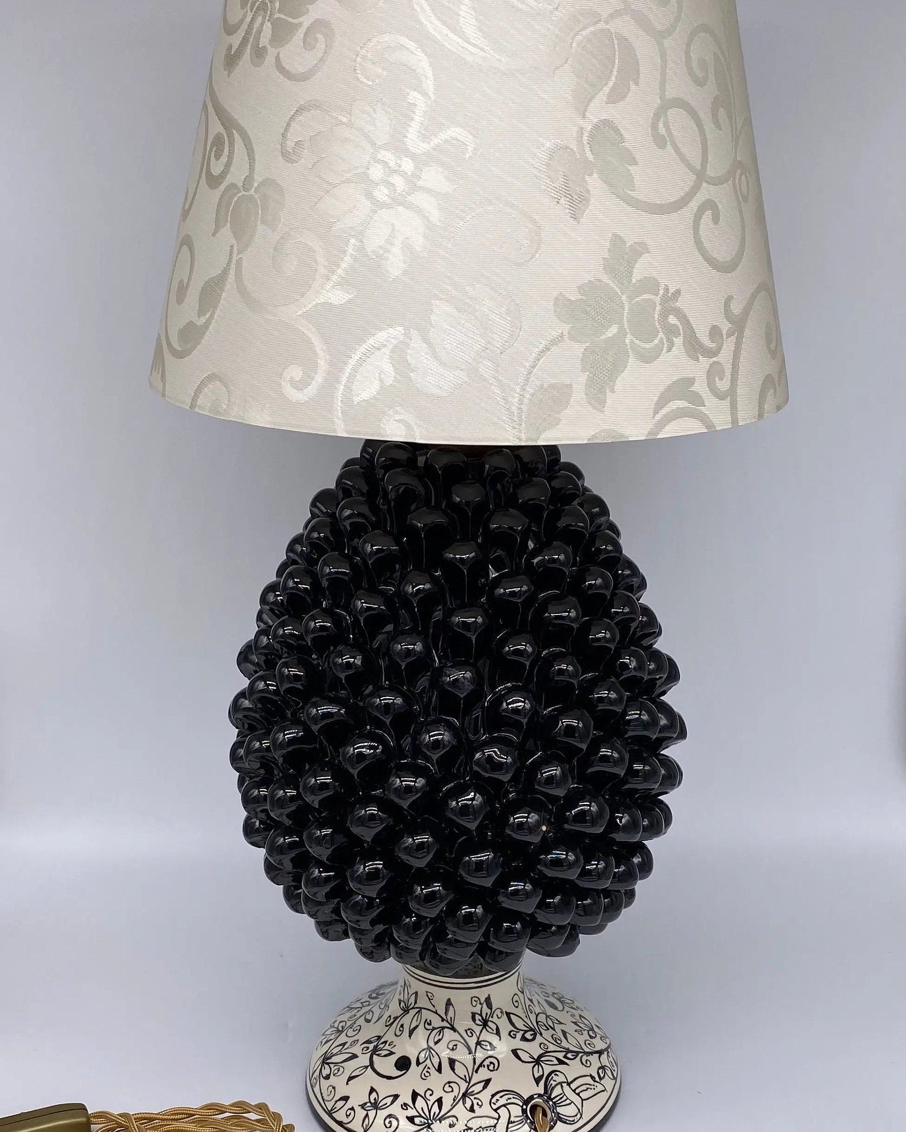 Lampada Pigna Ceramica Caltagirone cm H.30 Artigianale Nero Base Decorata DD CERAMICHE SICILIANE