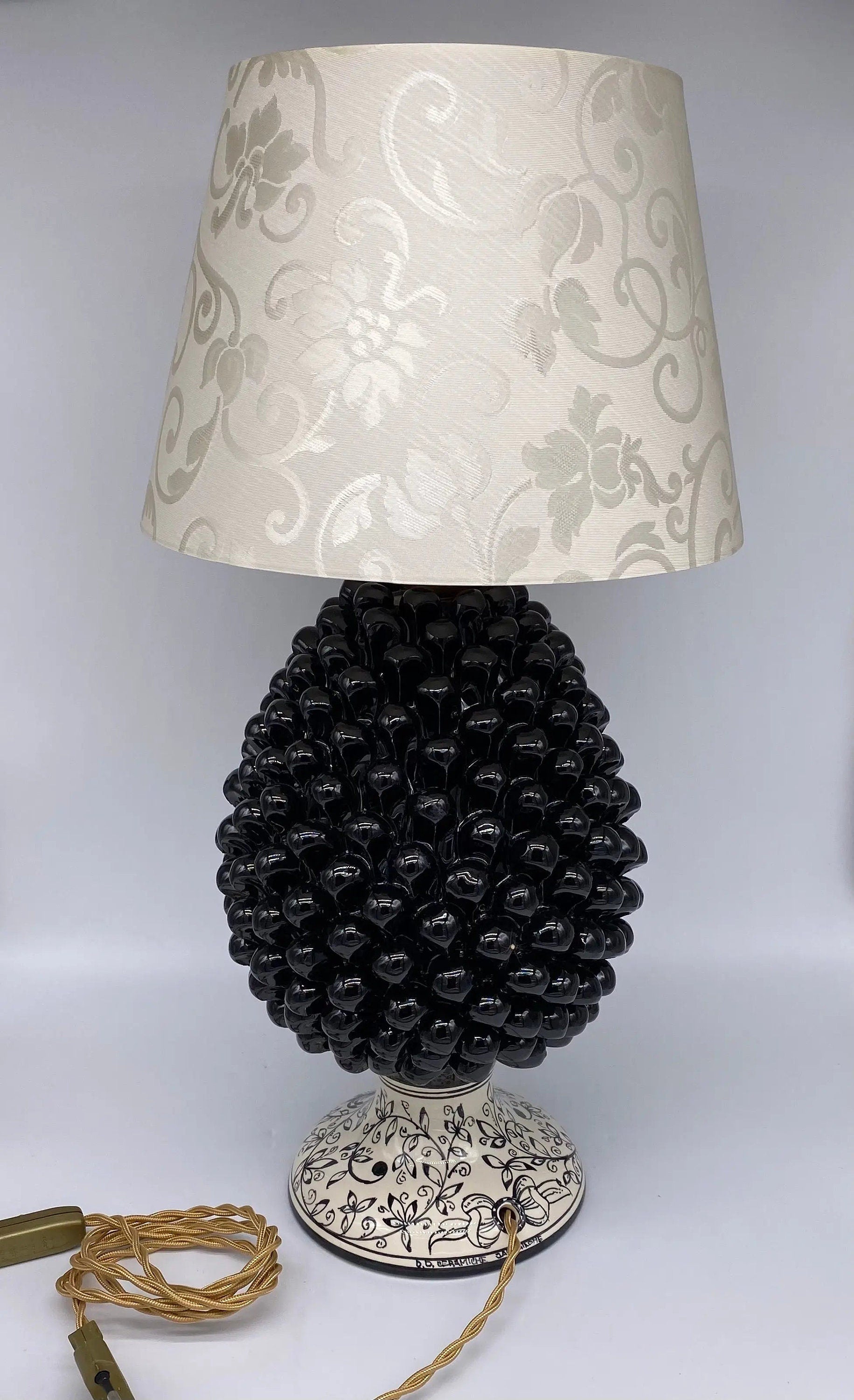 Lampada Pigna Ceramica Caltagirone cm H.30 Artigianale Nero Base Decorata DD CERAMICHE SICILIANE