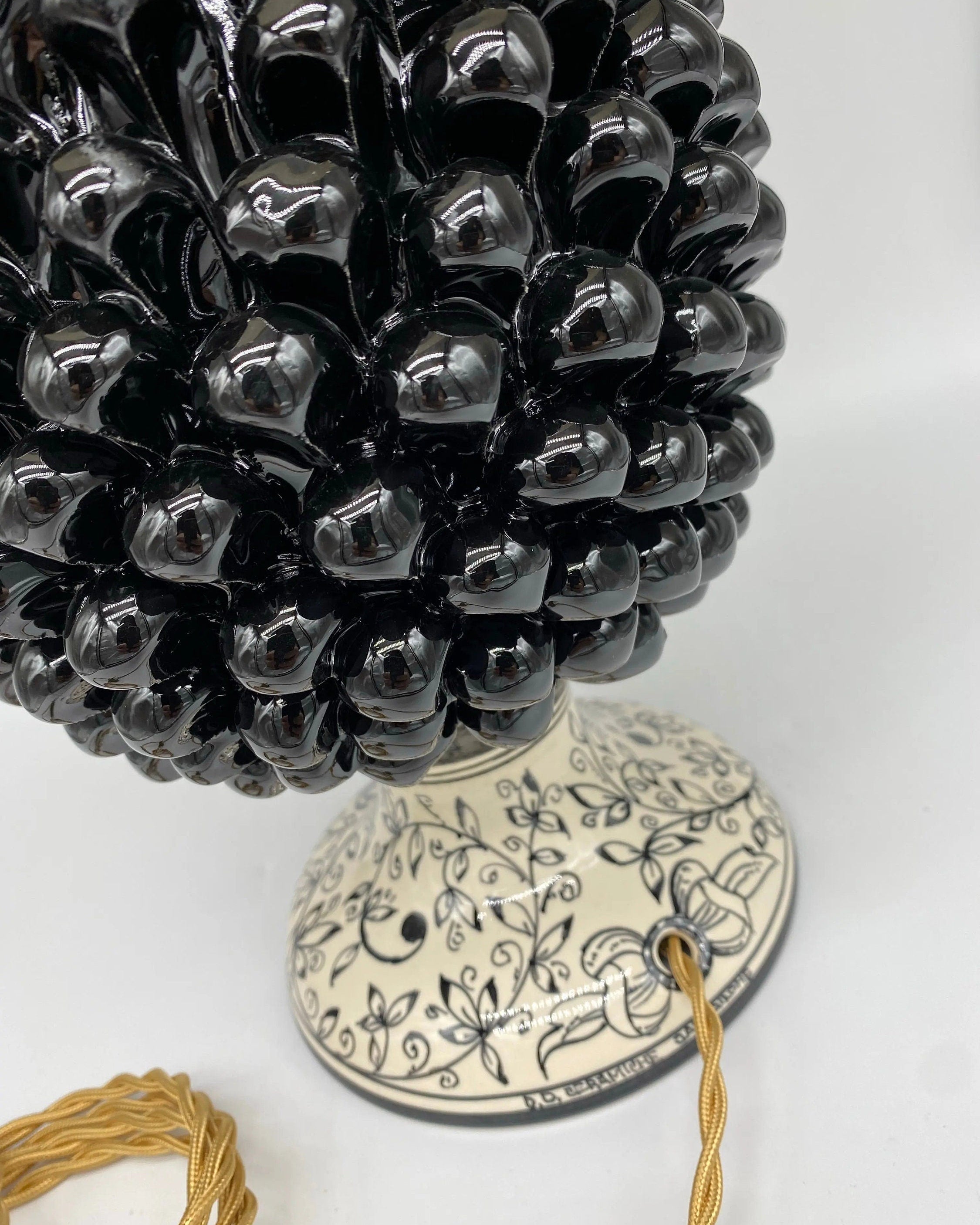 Lampada Pigna Ceramica Caltagirone cm H.30 Artigianale Nero Base Decorata DD CERAMICHE SICILIANE