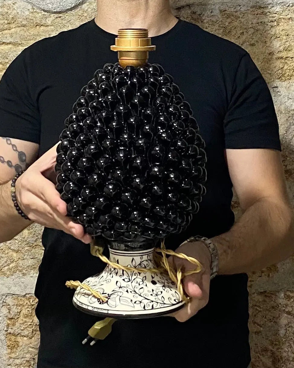 Lampada Pigna Ceramica Caltagirone cm H.30 Artigianale Nero Base Decorata DD CERAMICHE SICILIANE