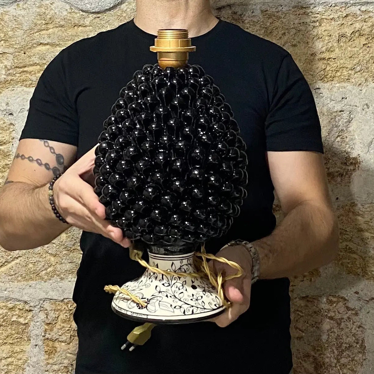 Lampada Pigna Ceramica Caltagirone cm H.30 Artigianale Nero Base Decorata DD CERAMICHE SICILIANE