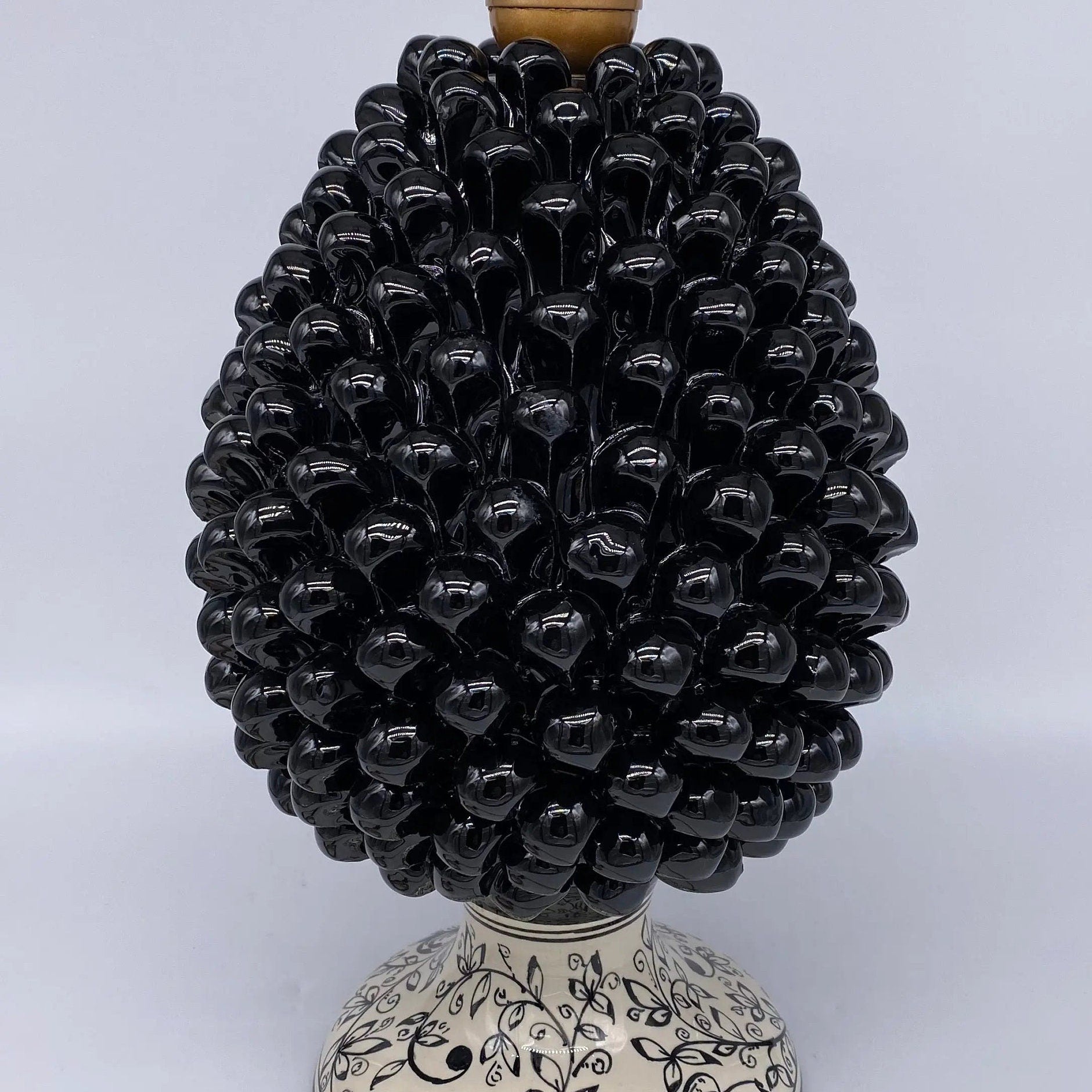 Lampada Pigna Ceramica Caltagirone cm H.30 Artigianale Nero Base Decorata DD CERAMICHE SICILIANE