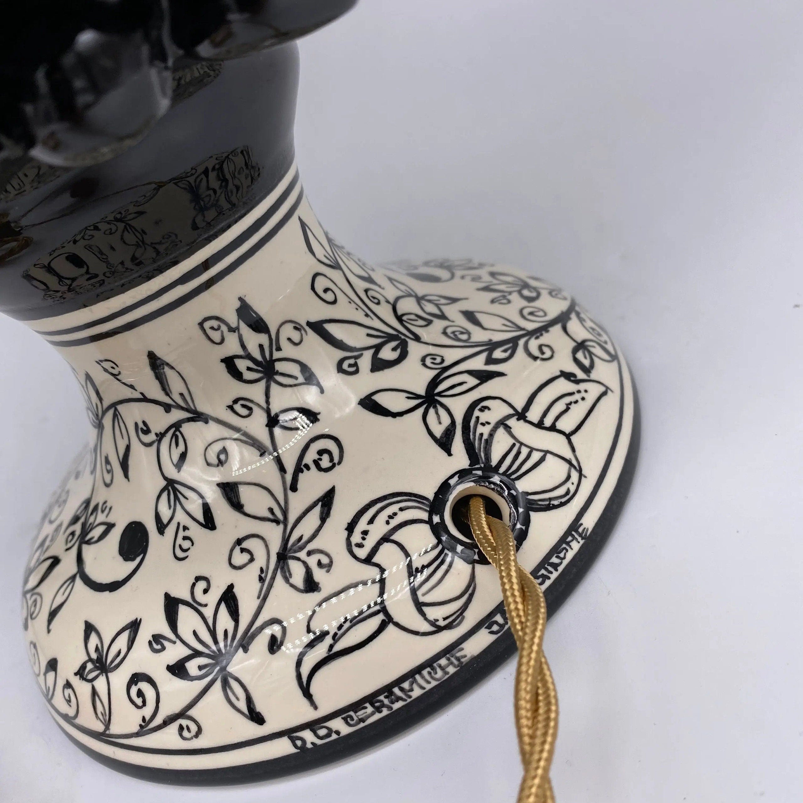 Lampada Pigna Ceramica Caltagirone cm H.30 Artigianale Nero Base Decorata DD CERAMICHE SICILIANE