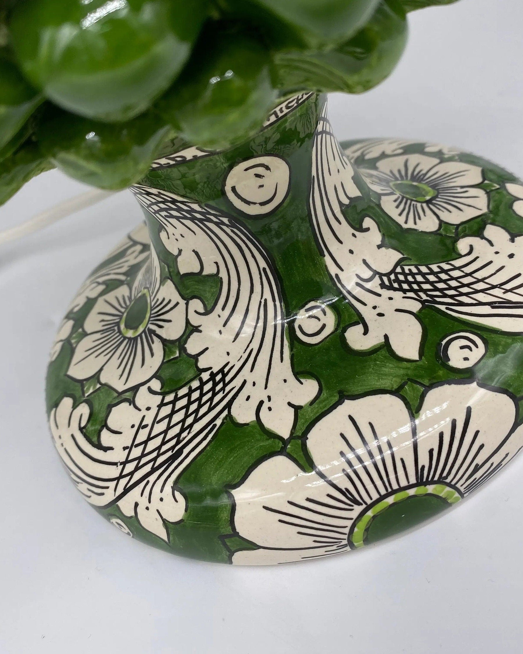 Lampada Pigna Ceramica Caltagirone cm H.30 Artigianale Verde Oliva Base Decorata DD CERAMICHE SICILIANE