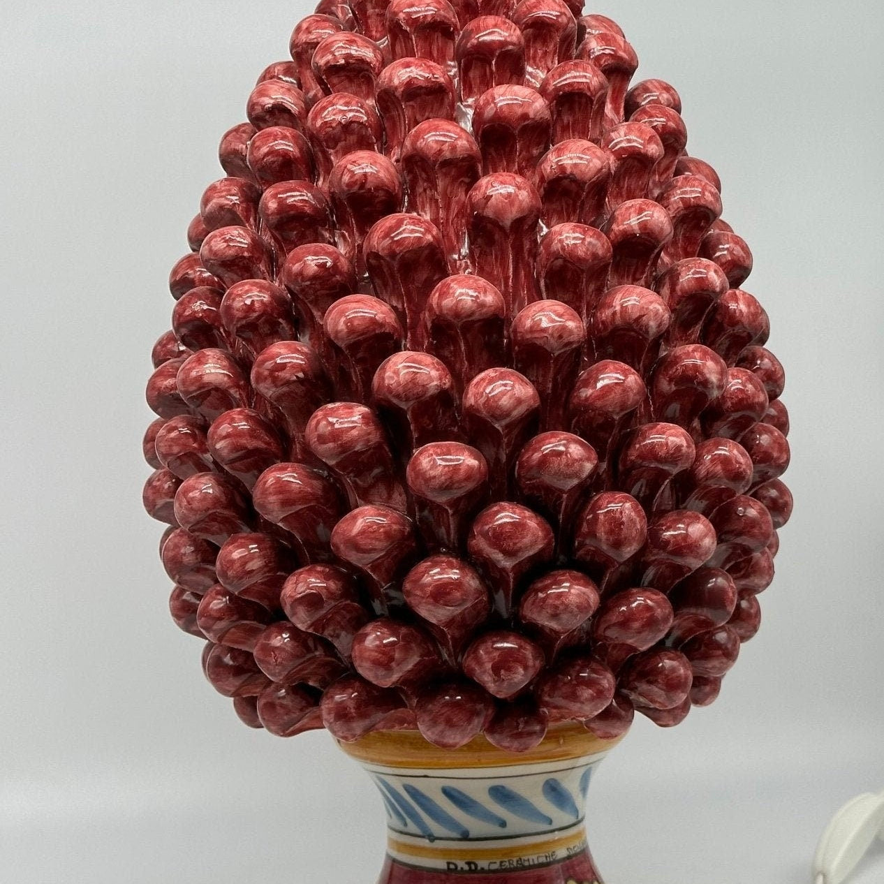 Lampada Pigna Ceramica Caltagirone cm H.40 Artigianale Bordeaux Base Decorata - DD CERAMICHE SICILIANE