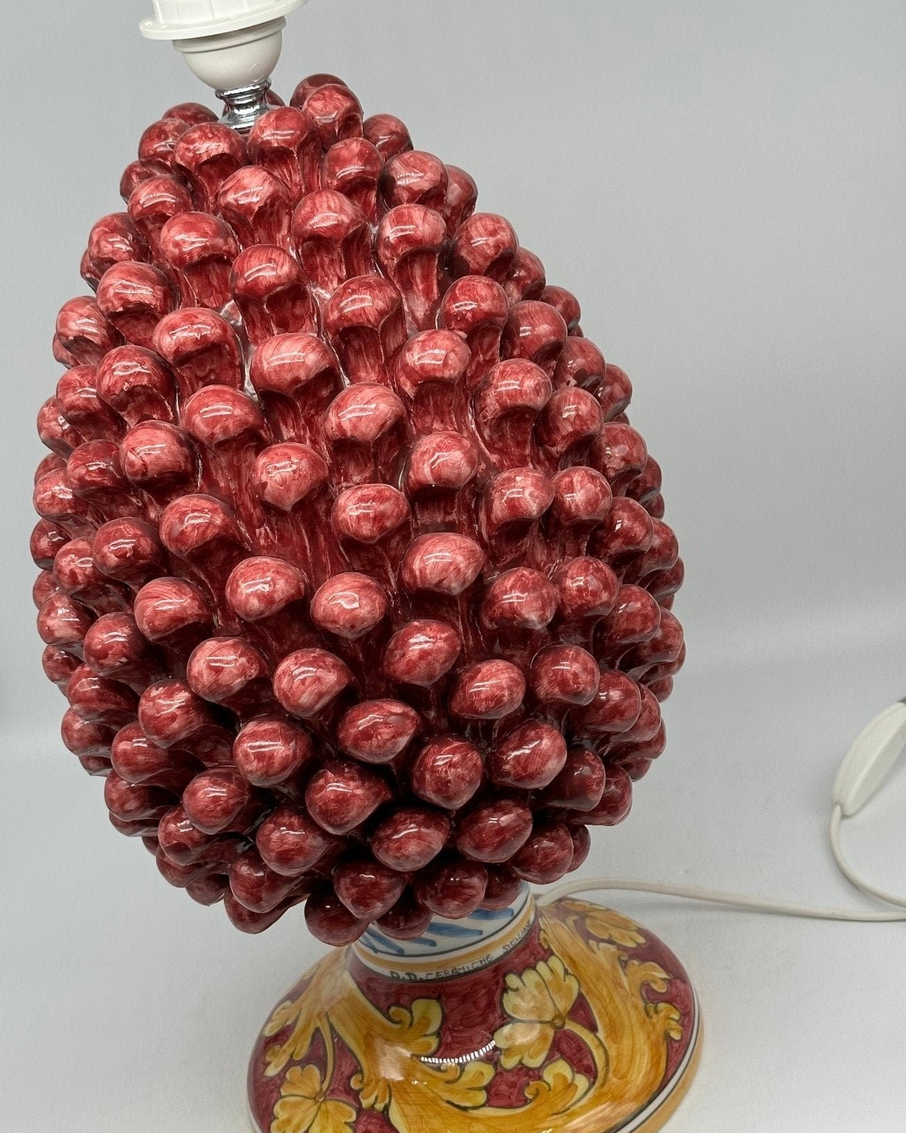 Lampada Pigna Ceramica Caltagirone cm H.40 Artigianale Bordeaux Base Decorata - DD CERAMICHE SICILIANE