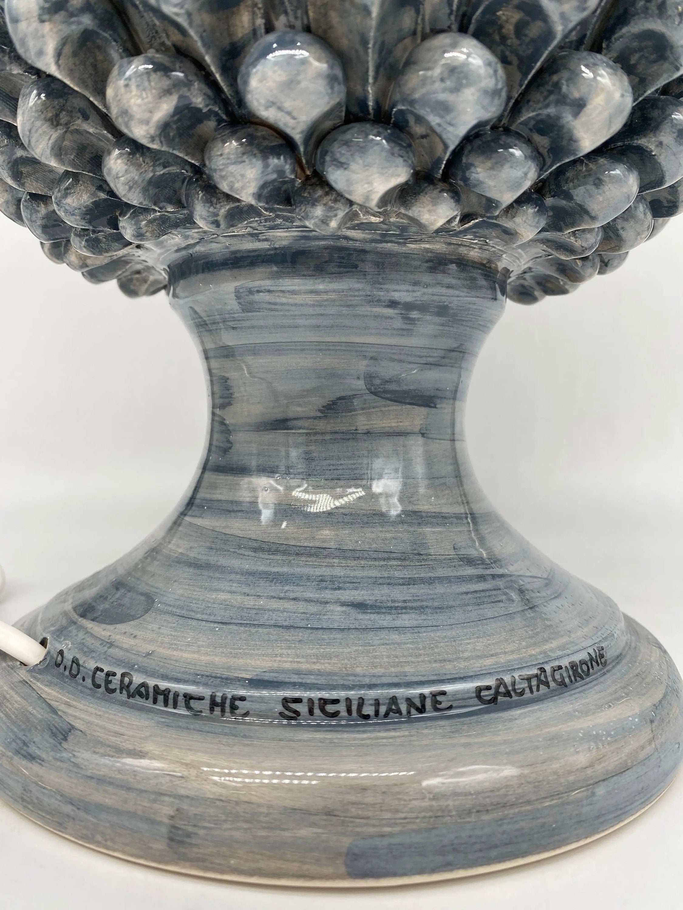 Lampada Pigna Ceramica Caltagirone cm H.40 Artigianale Grigio DD CERAMICHE SICILIANE