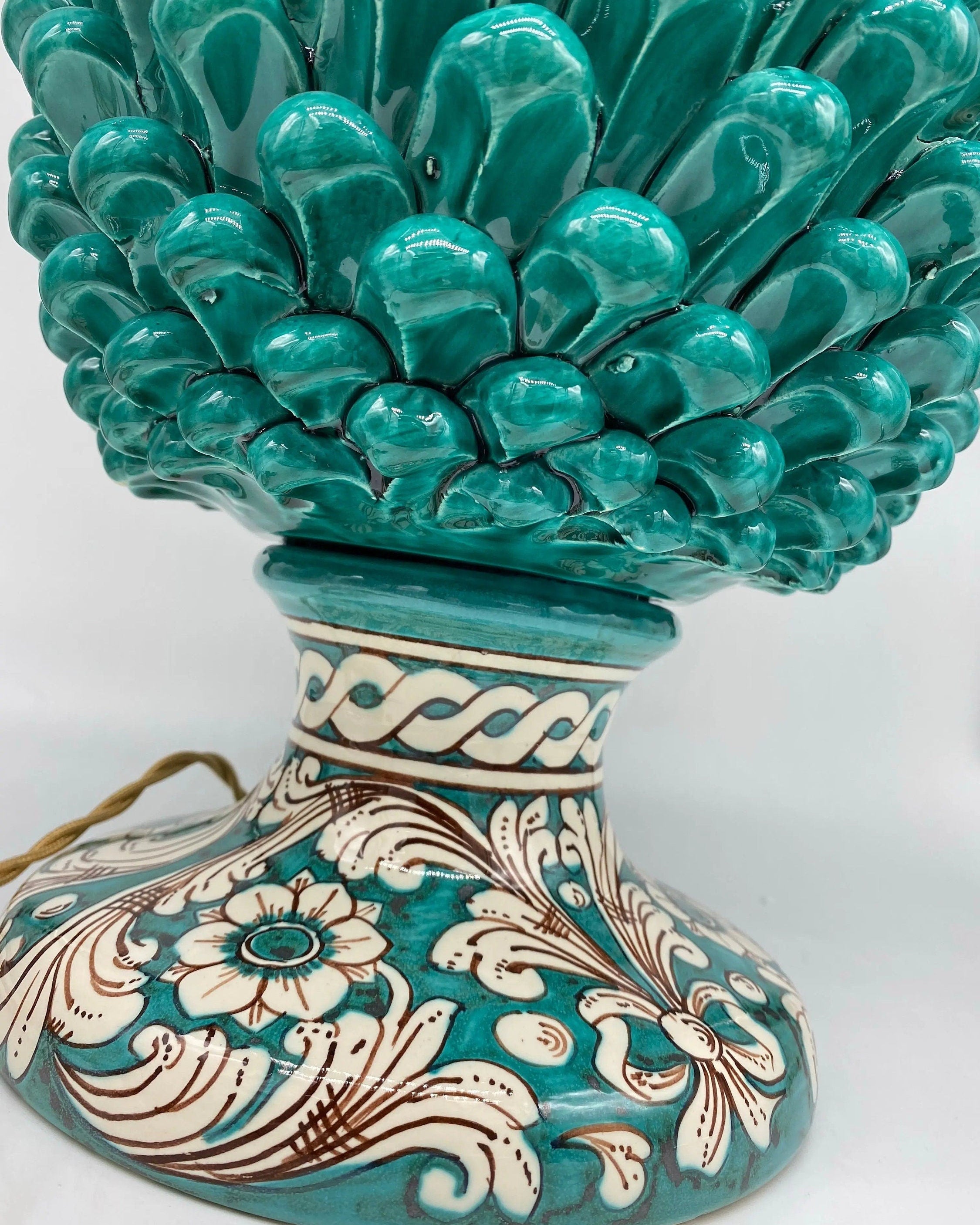 Lampada Pigna Ceramica Caltagirone cm H.40 Artigianale Verde Cristallo Base Decorata DD CERAMICHE SICILIANE