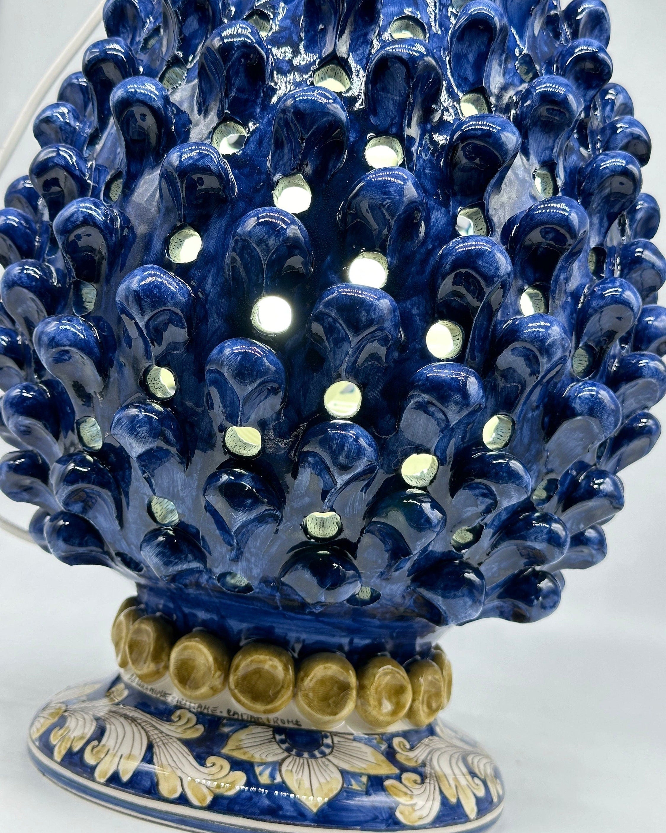 Lampada Pigna Gigante traforata Ceramica Caltagirone cm H.45 L.28 Artigianale Blu Base Decorata