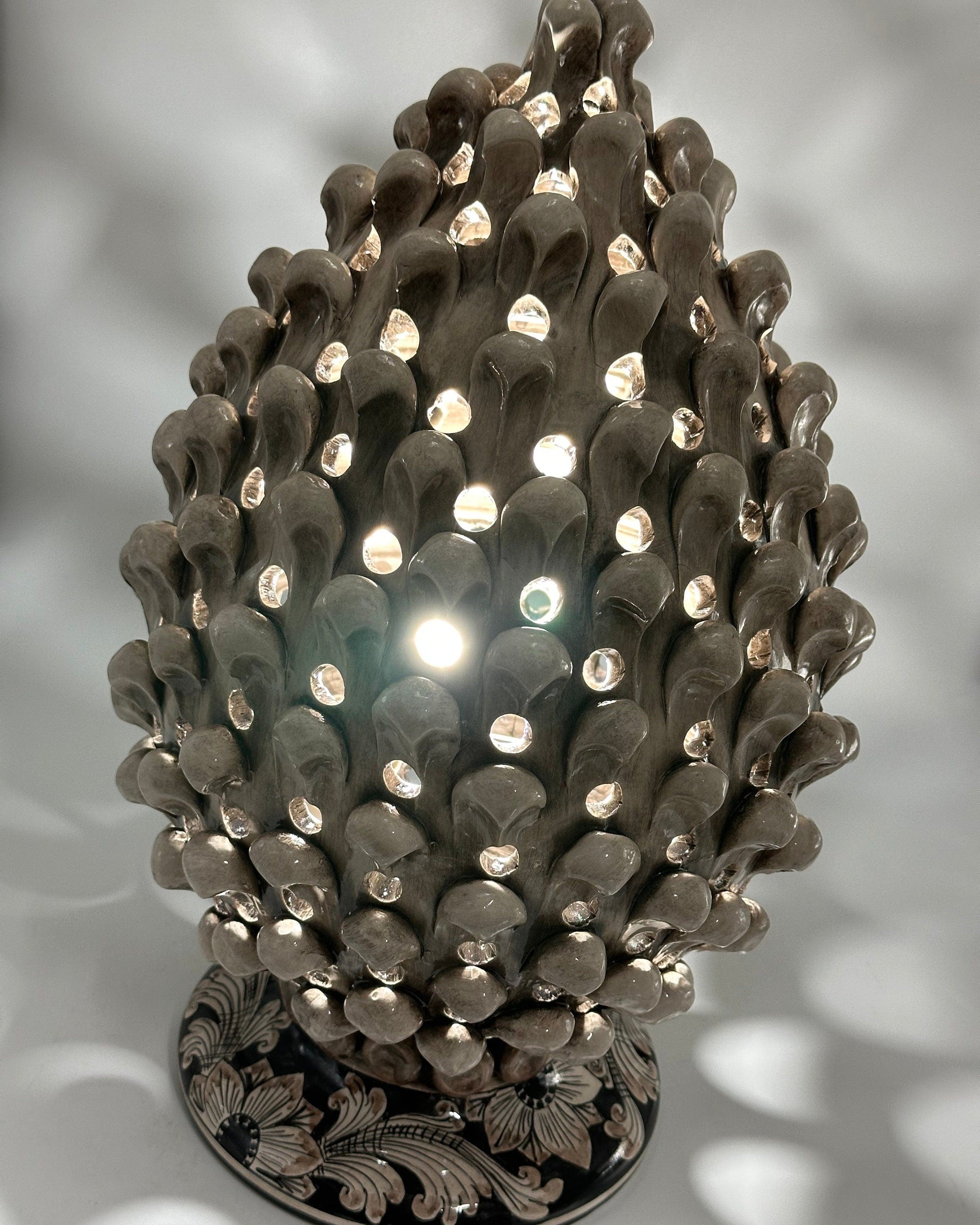 Lampada Pigna Gigante traforata Ceramica Caltagirone cm H.45 L.28 Artigianale Beige Écru Base Decorata