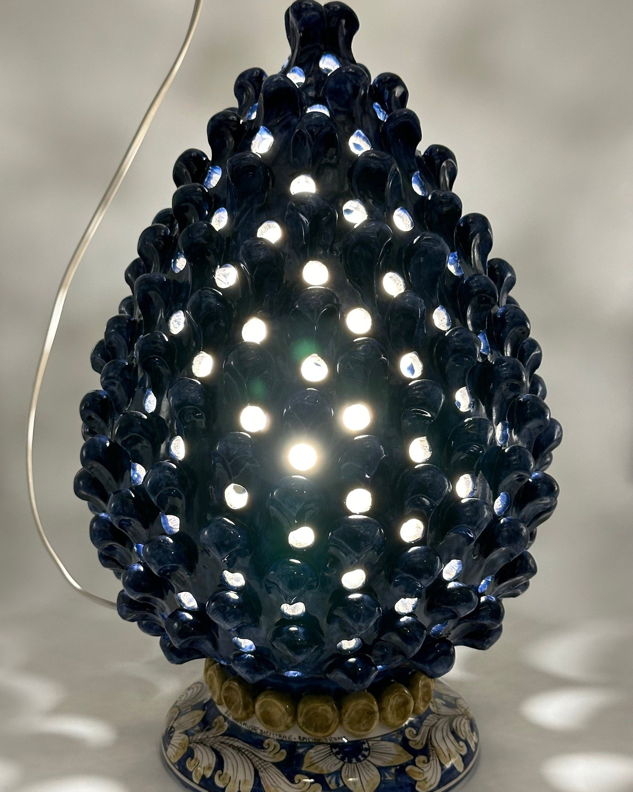 Lampada Pigna Gigante traforata Ceramica Caltagirone cm H.45 L.28 Artigianale Blu Base Decorata