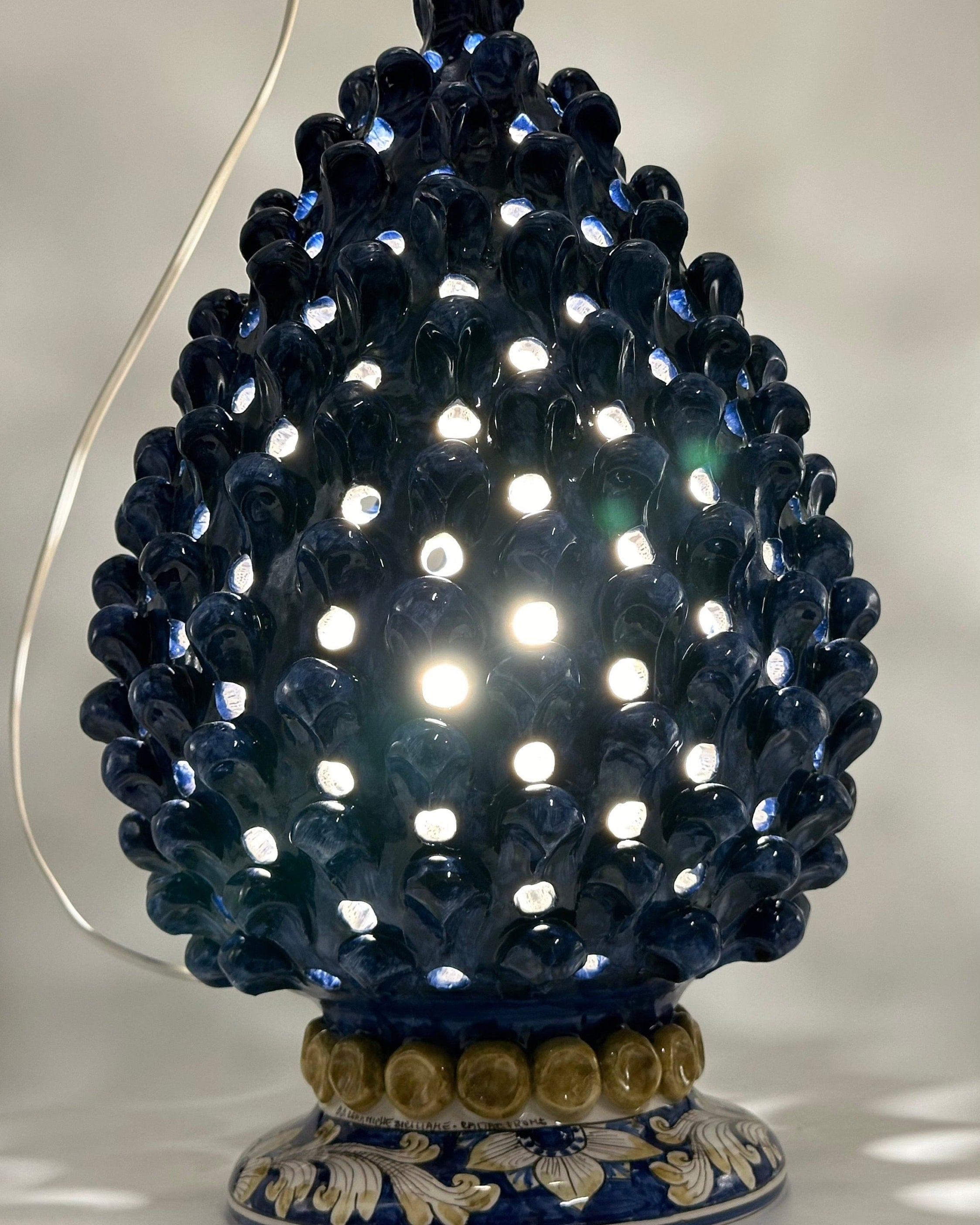Lampada Pigna Gigante traforata Ceramica Caltagirone cm H.45 L.28 Artigianale Blu Base Decorata