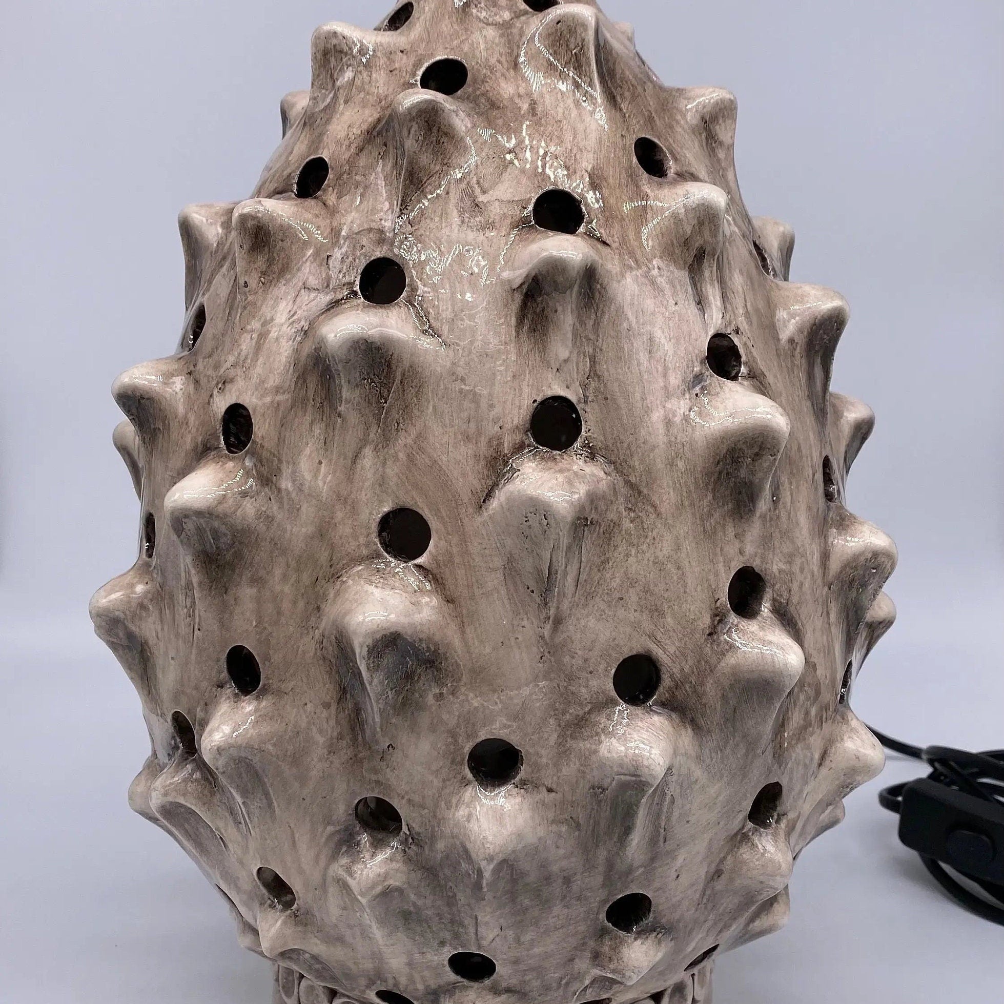 Lampada Pigna traforata Ceramica Caltagirone cm H.35 L.23 Artigianale Beige Écru DD CERAMICHE SICILIANE