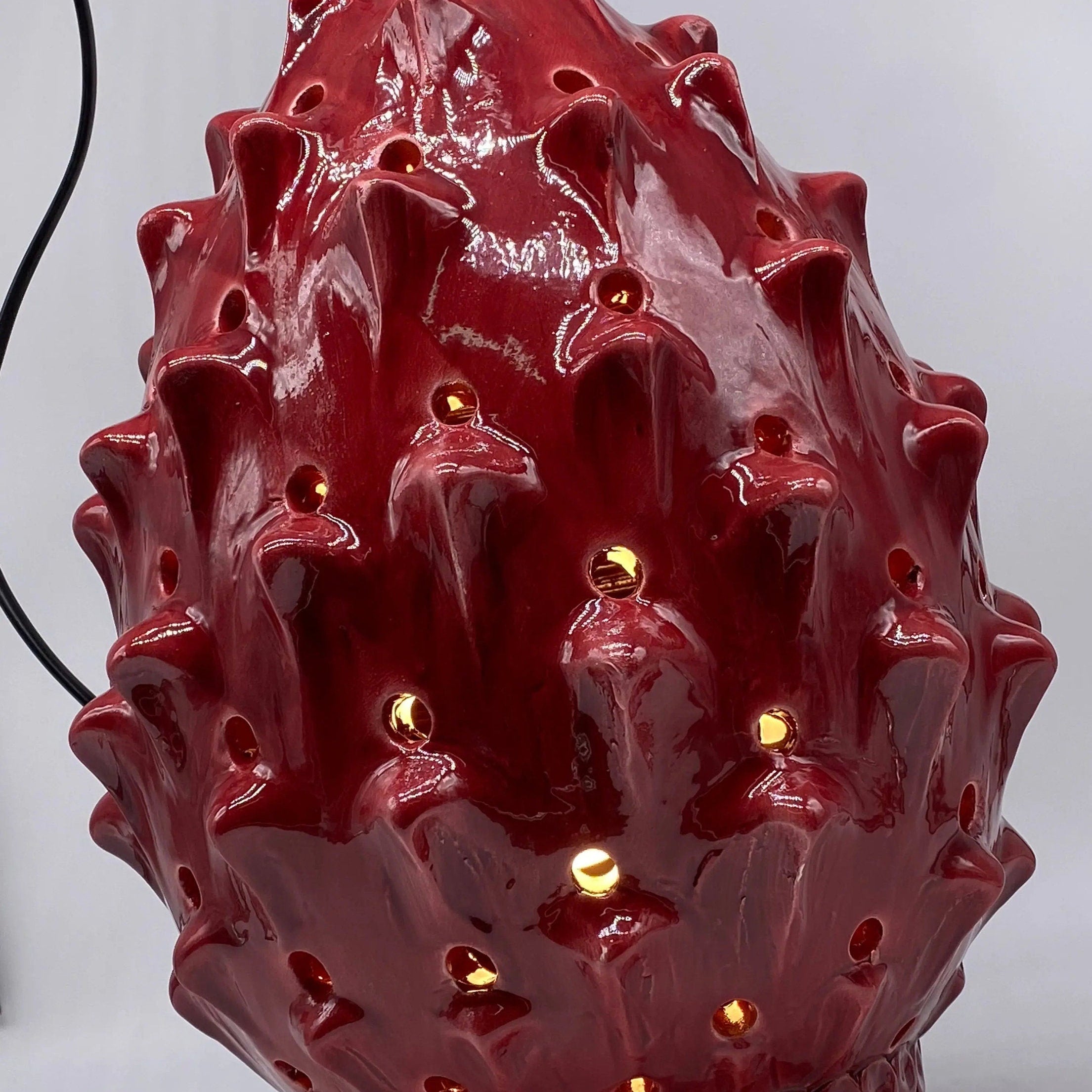Lampada Pigna traforata Ceramica Caltagirone cm H.35 L.23 Artigianale Rosso DD CERAMICHE SICILIANE