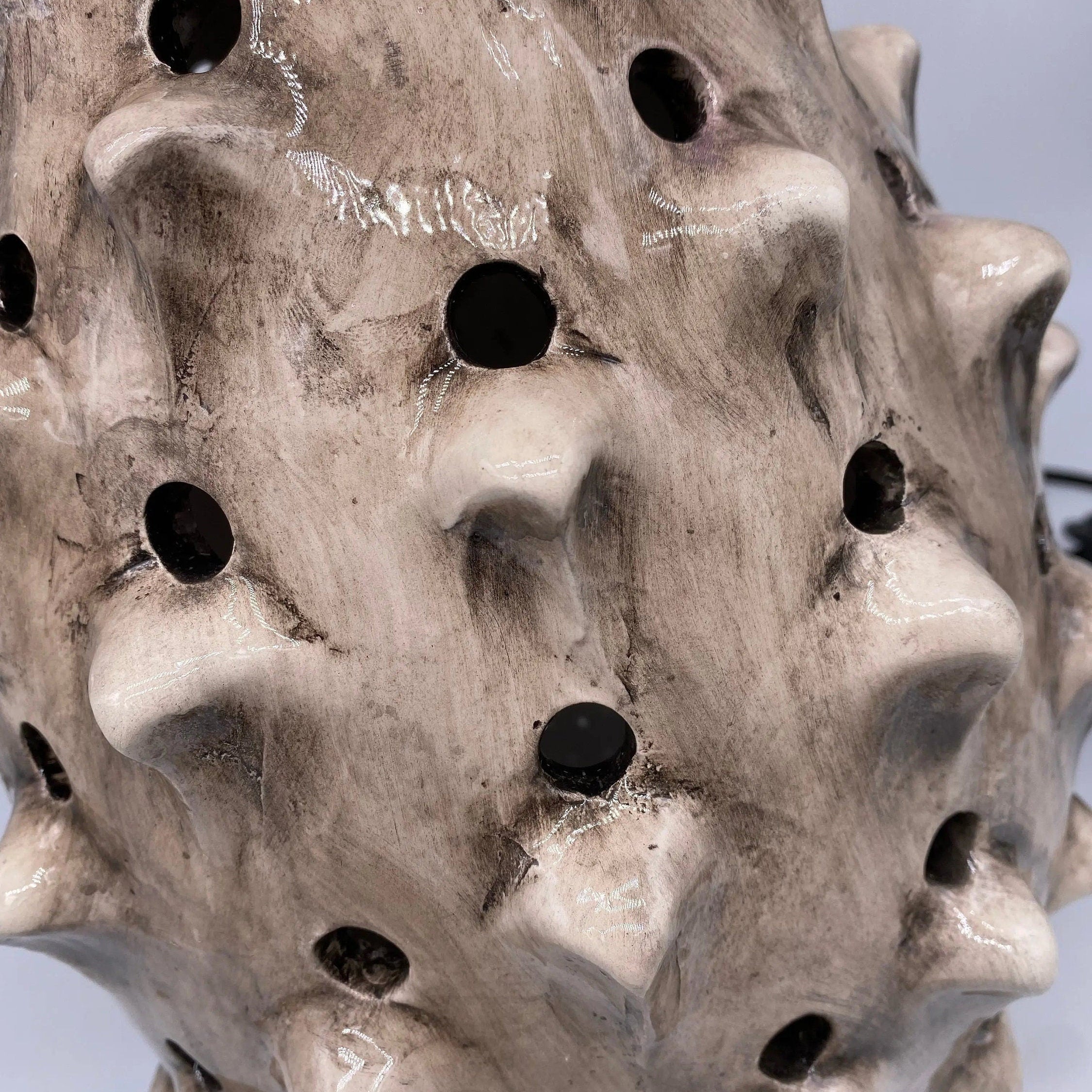 Lampada Pigna traforata Ceramica Caltagirone cm H.35 L.23 Artigianale Beige Écru DD CERAMICHE SICILIANE