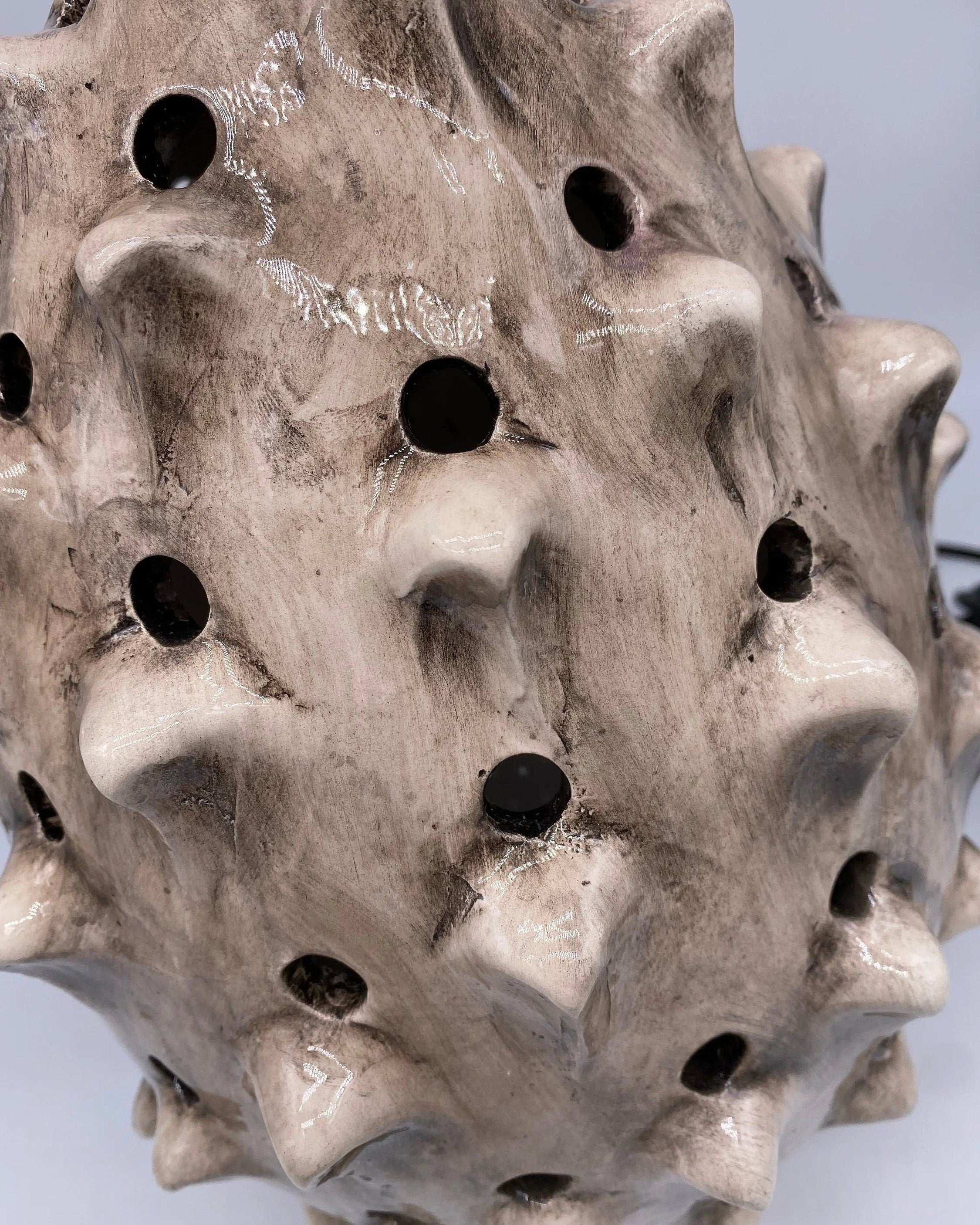 Lampada Pigna traforata Ceramica Caltagirone cm H.35 L.23 Artigianale Beige Écru DD CERAMICHE SICILIANE