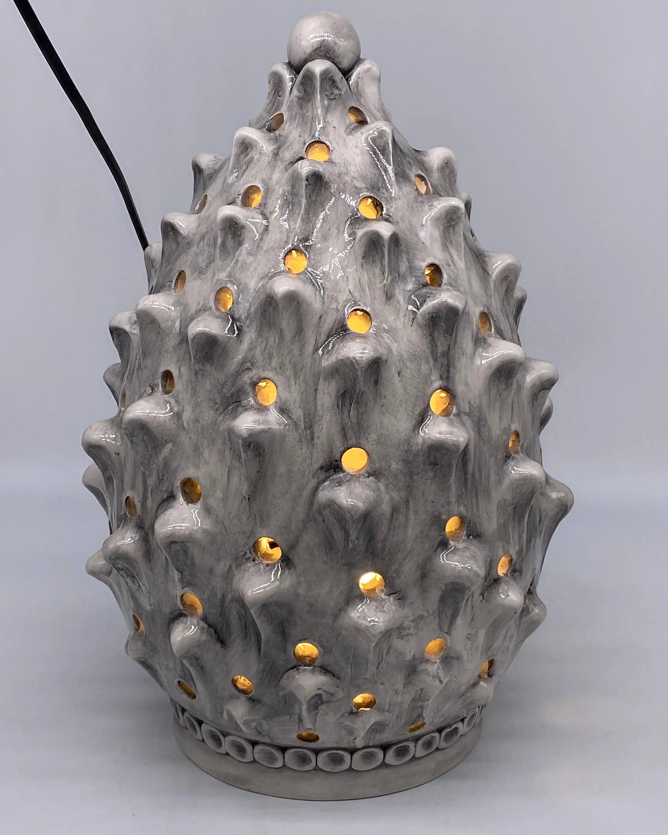 Lampada Pigna traforata Ceramica Caltagirone cm H.35 L.23 Artigianale Ghiaccio DD CERAMICHE SICILIANE