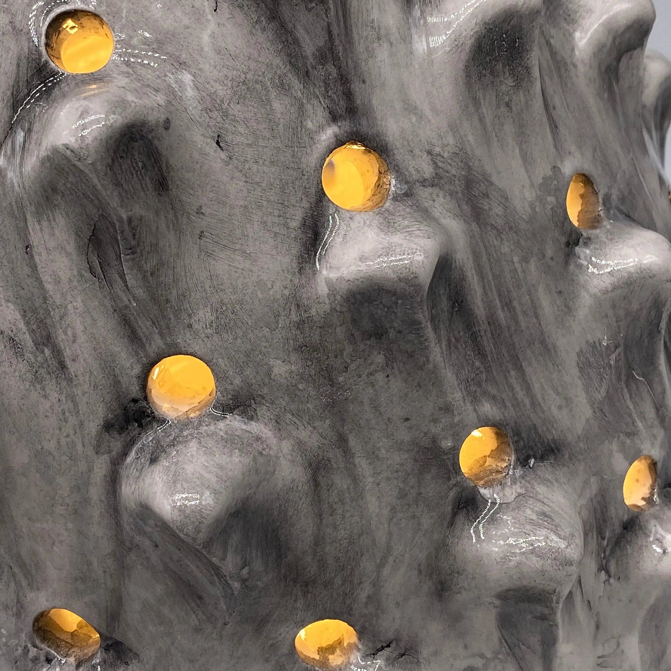 Lampada Pigna traforata Ceramica Caltagirone cm H.35 L.23 Artigianale Ghiaccio DD CERAMICHE SICILIANE