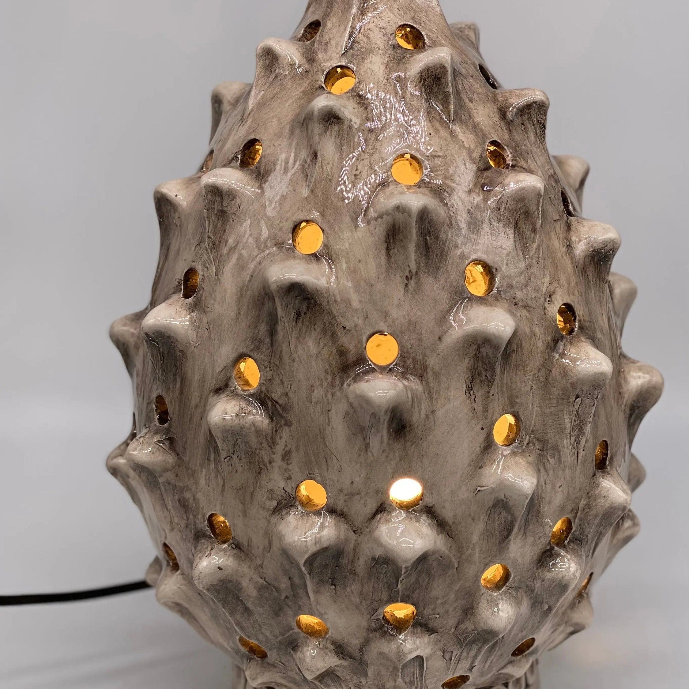 Lampada Pigna traforata Ceramica Caltagirone cm H.35 L.23 Artigianale Beige Écru DD CERAMICHE SICILIANE