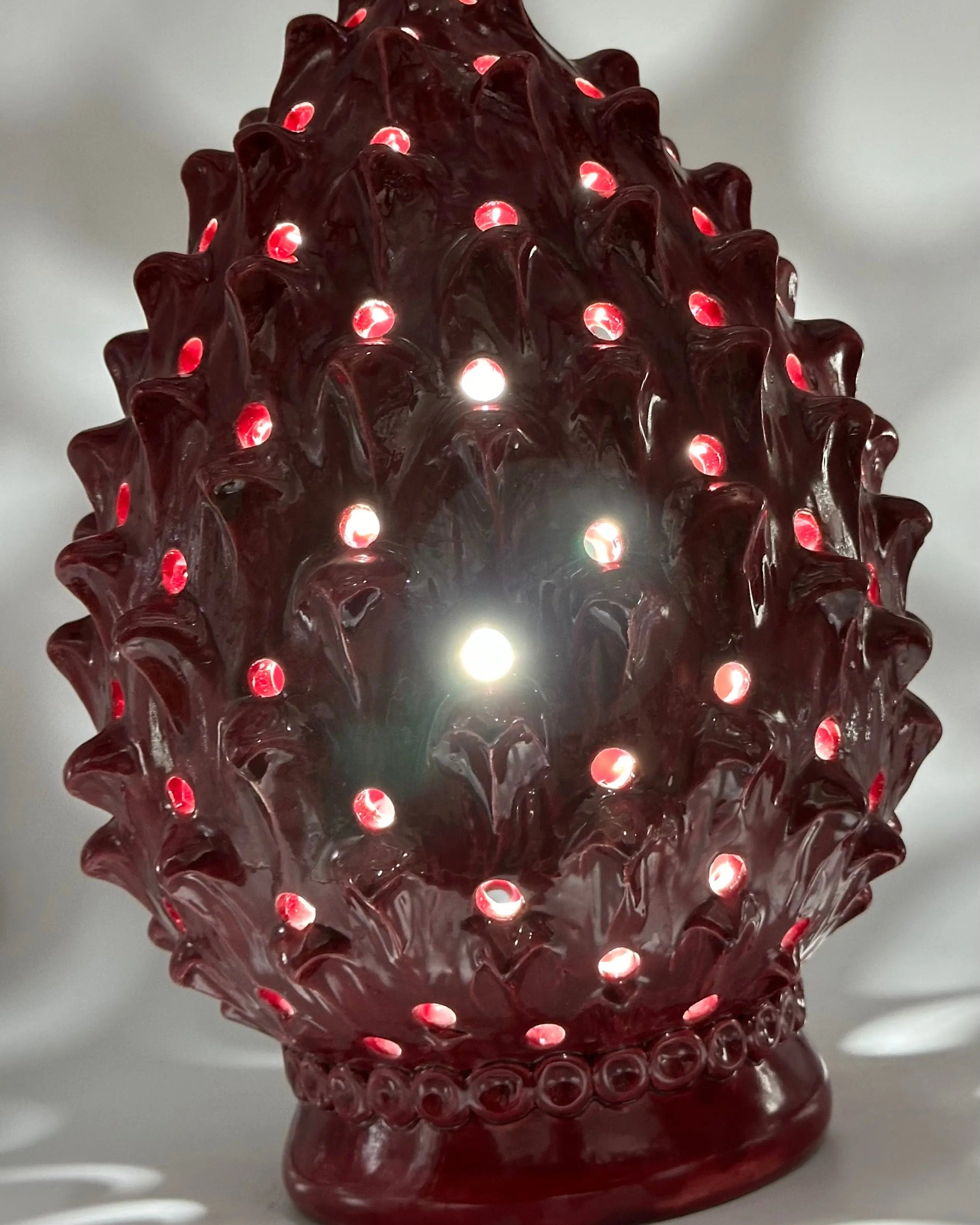 FINE SERIE - Lampada Pigna Luis traforata Ceramica Caltagirone cm H.45 L.28 Artigianale Bordeaux DD CERAMICHE SICILIANE
