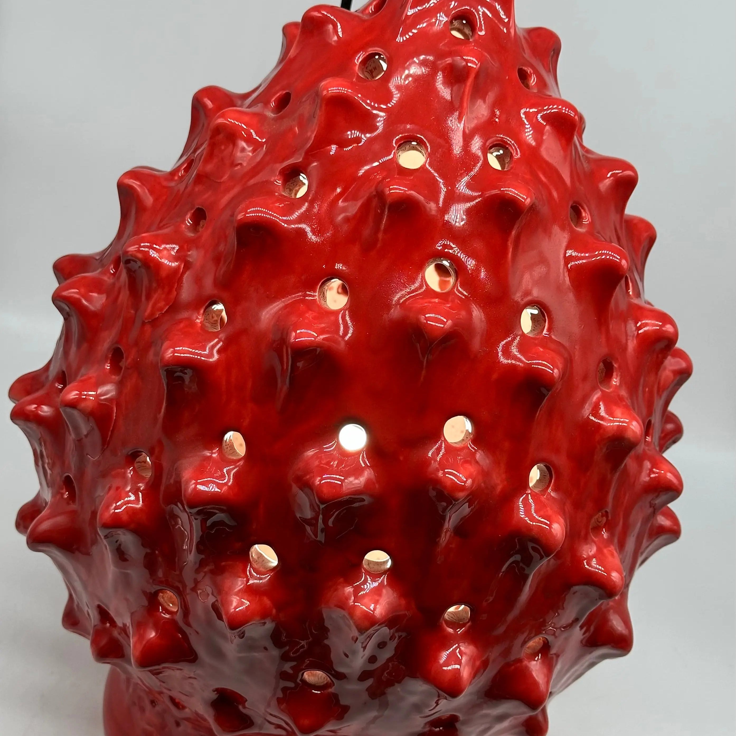 FINE SERIE - Lampada Pigna Luis traforata Ceramica Caltagirone cm H.45 L.28 Artigianale Rosso DD CERAMICHE SICILIANE