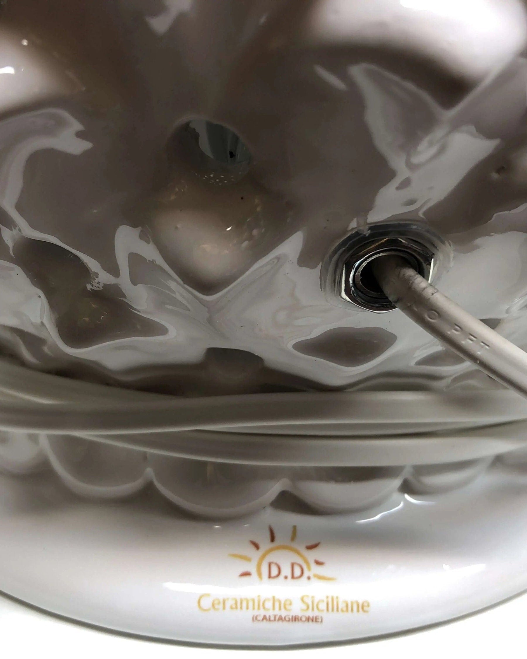 Lampada Pigna traforata Ceramica Caltagirone cm H.47 L.30 Artigianale Bianco DD CERAMICHE SICILIANE