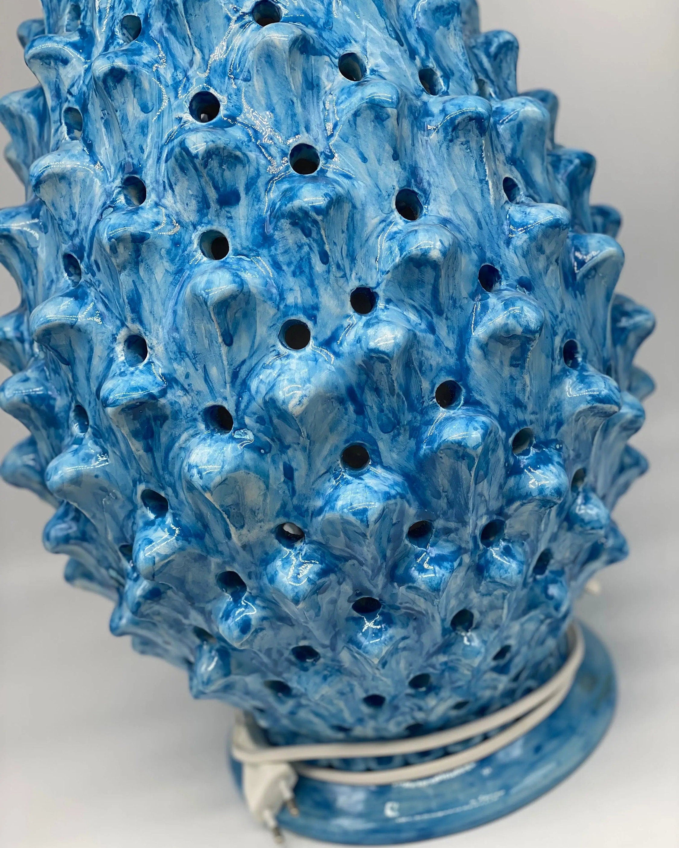 Lampada Pigna traforata Ceramica Caltagirone cm H.47 L.30 Artigianale Blu antico DD CERAMICHE SICILIANE