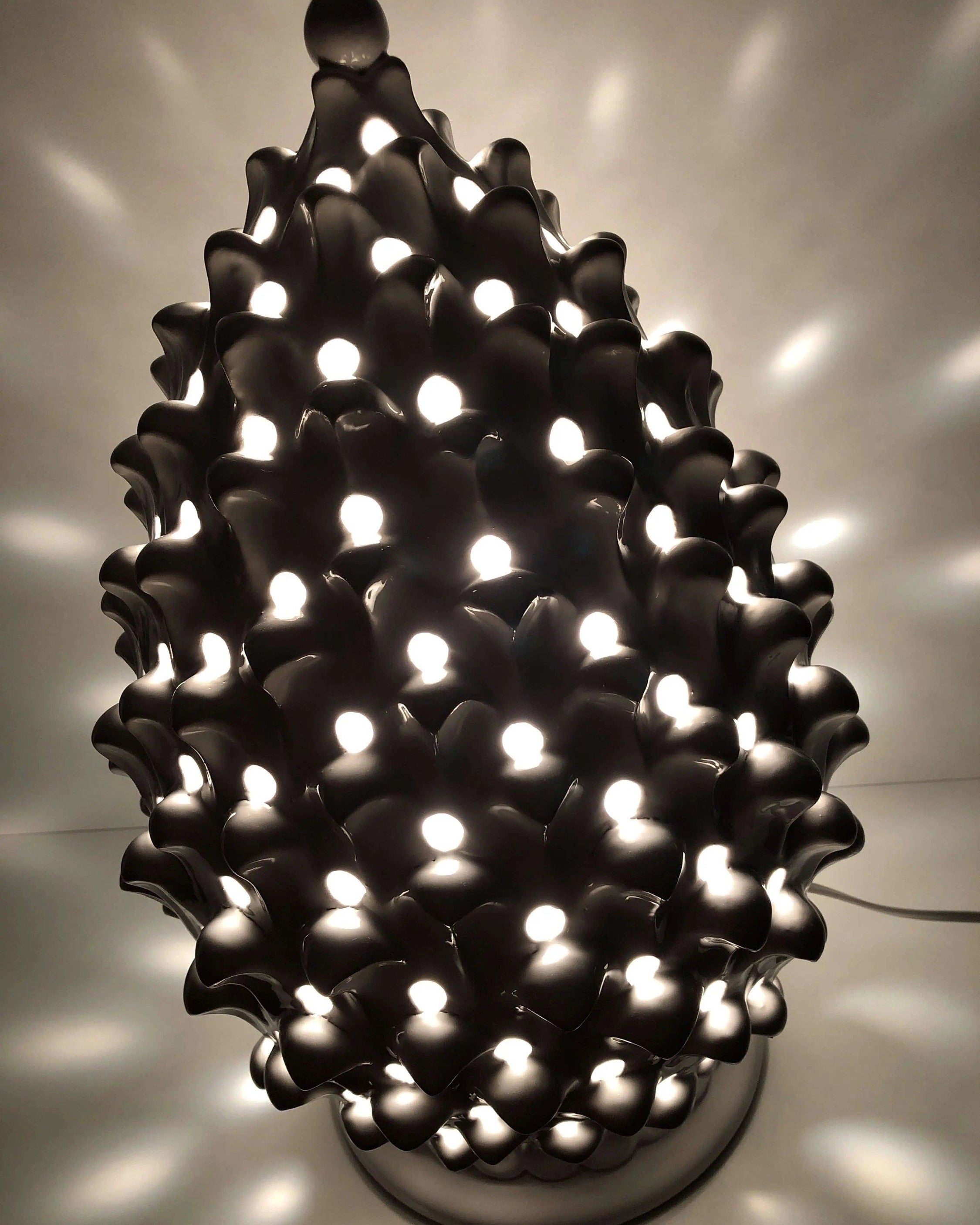 Lampada Pigna traforata Ceramica Caltagirone cm H.47 L.30 Artigianale Bianco DD CERAMICHE SICILIANE