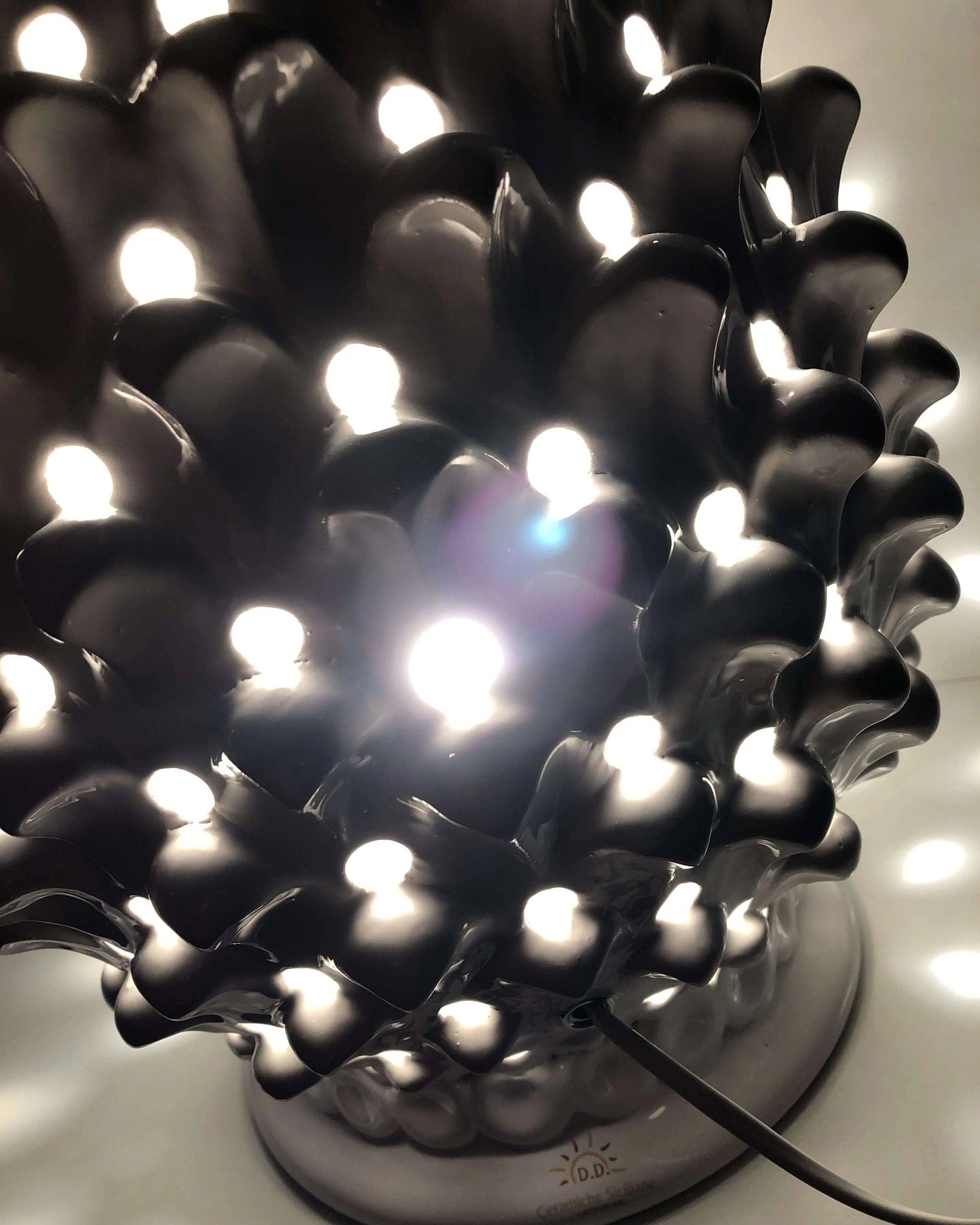 Lampada Pigna traforata Ceramica Caltagirone cm H.47 L.30 Artigianale Bianco DD CERAMICHE SICILIANE