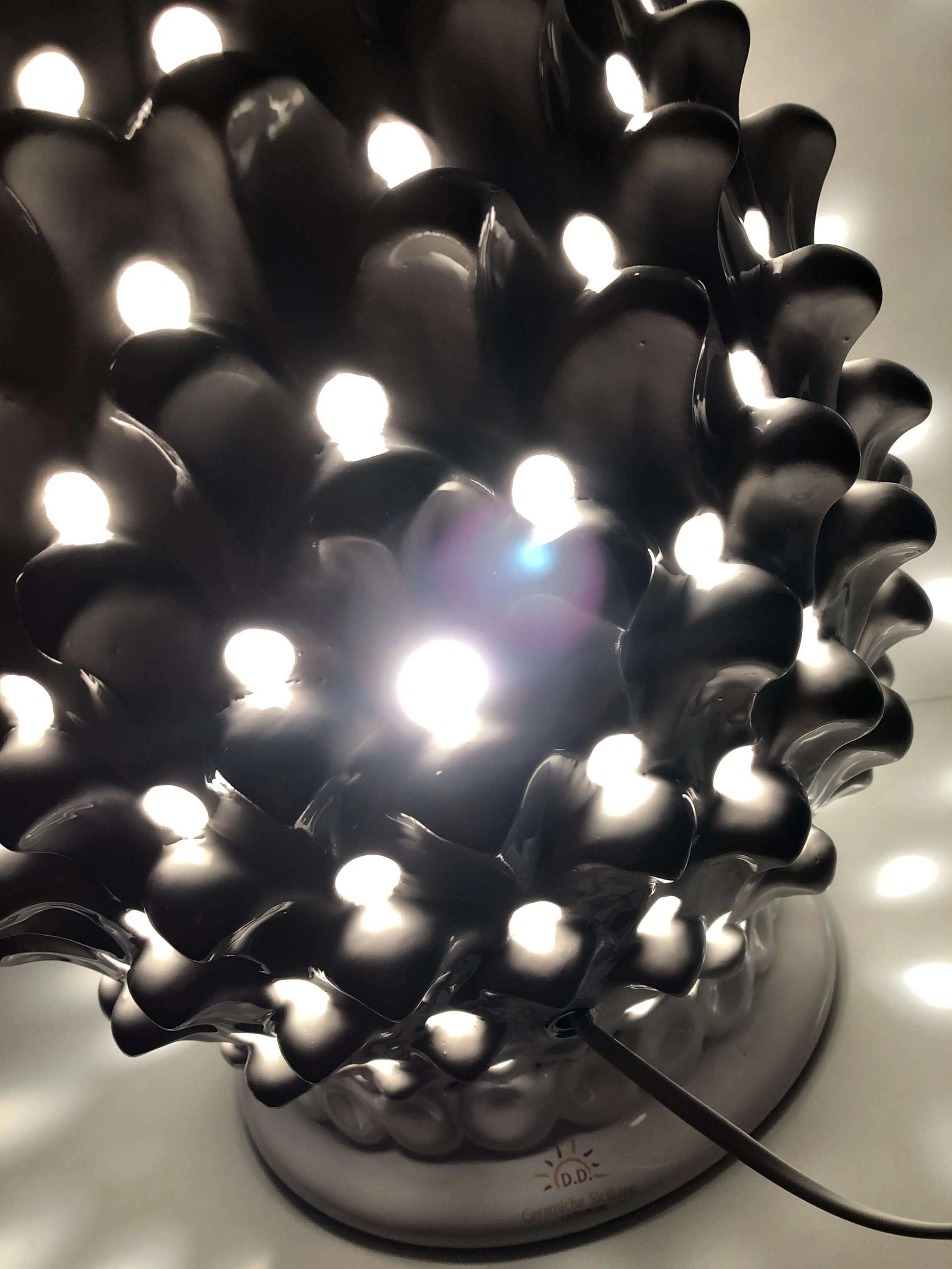 Lampada Pigna traforata Ceramica Caltagirone cm H.47 L.30 Artigianale Bianco DD CERAMICHE SICILIANE