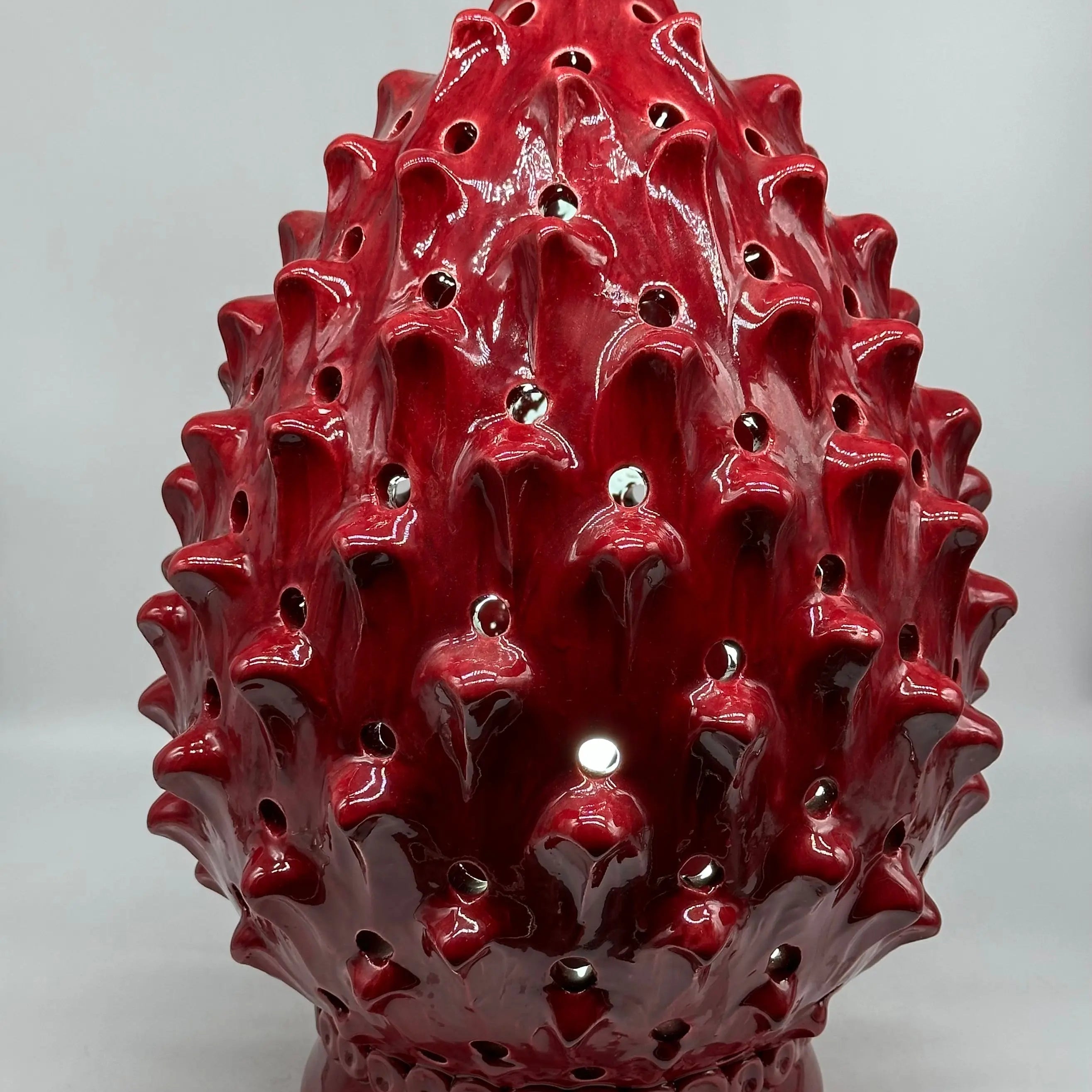 FINE SERIE - Lampada Pigna Luis traforata Ceramica Caltagirone cm H.45 L.28 Artigianale Bordeaux DD CERAMICHE SICILIANE