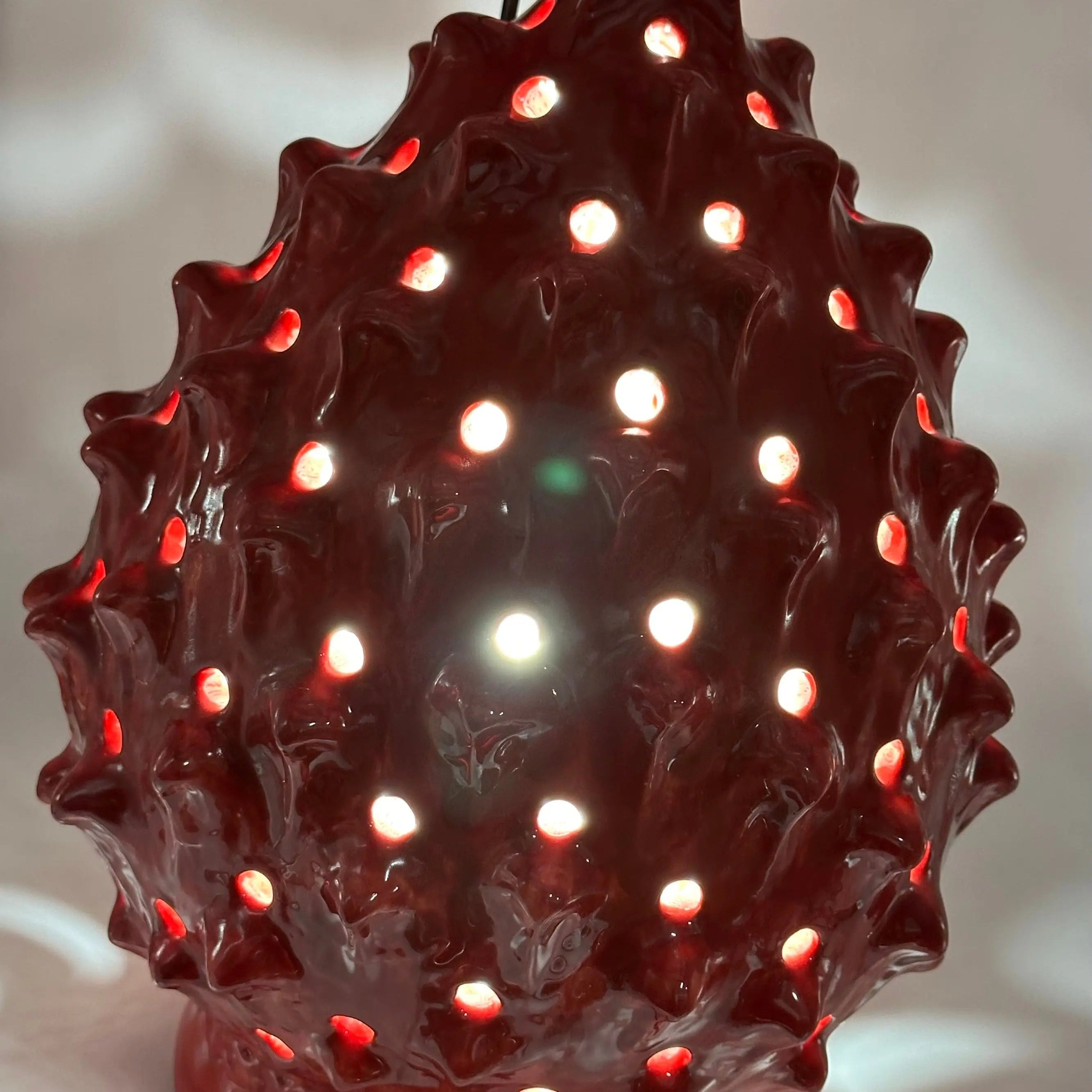 FINE SERIE - Lampada Pigna Luis traforata Ceramica Caltagirone cm H.45 L.28 Artigianale Rosso DD CERAMICHE SICILIANE