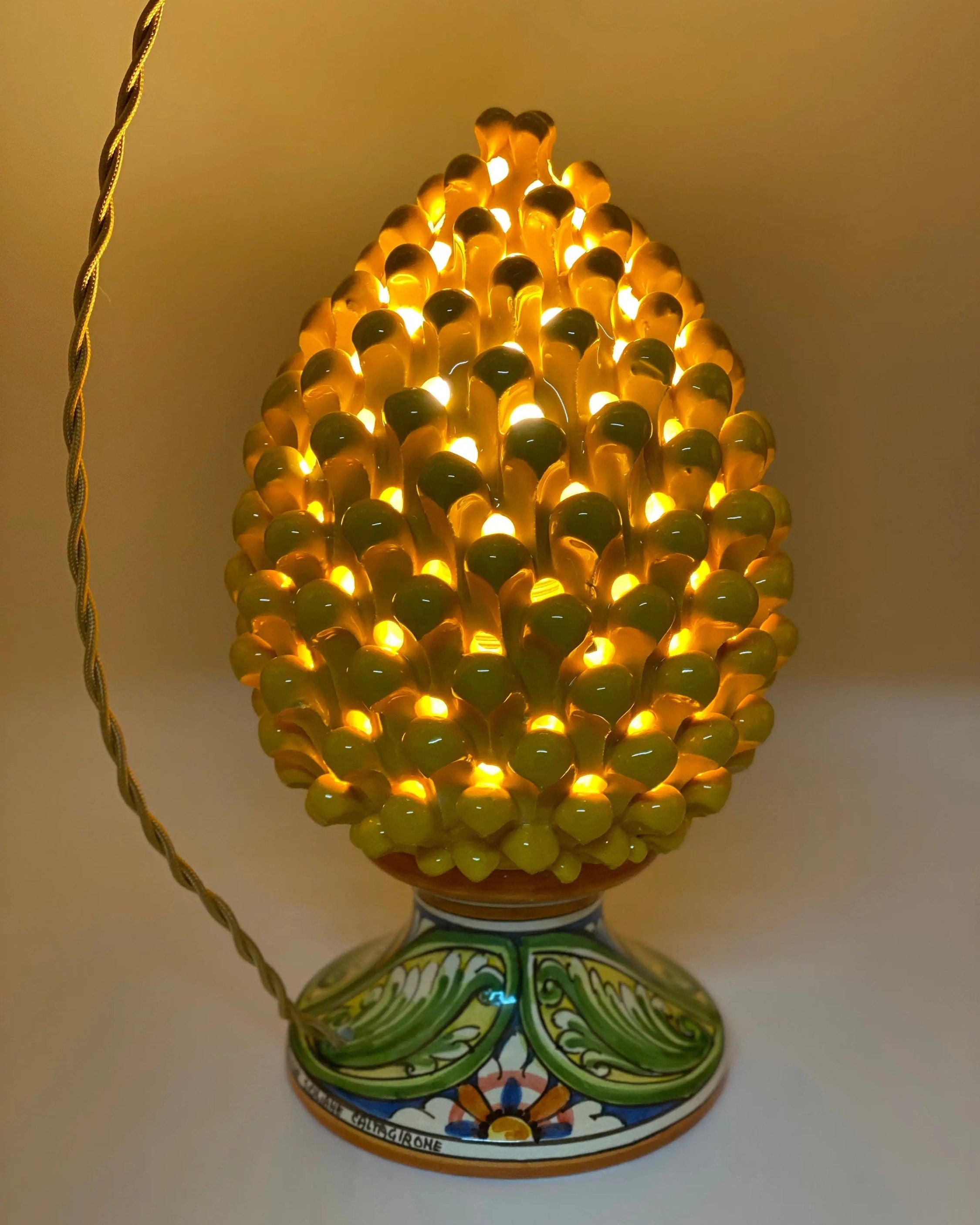 Lampada Pigna traforata Ceramica Caltagirone cm H.30 L.20 Artigianale Giallo Base Decorata DD CERAMICHE SICILIANE
