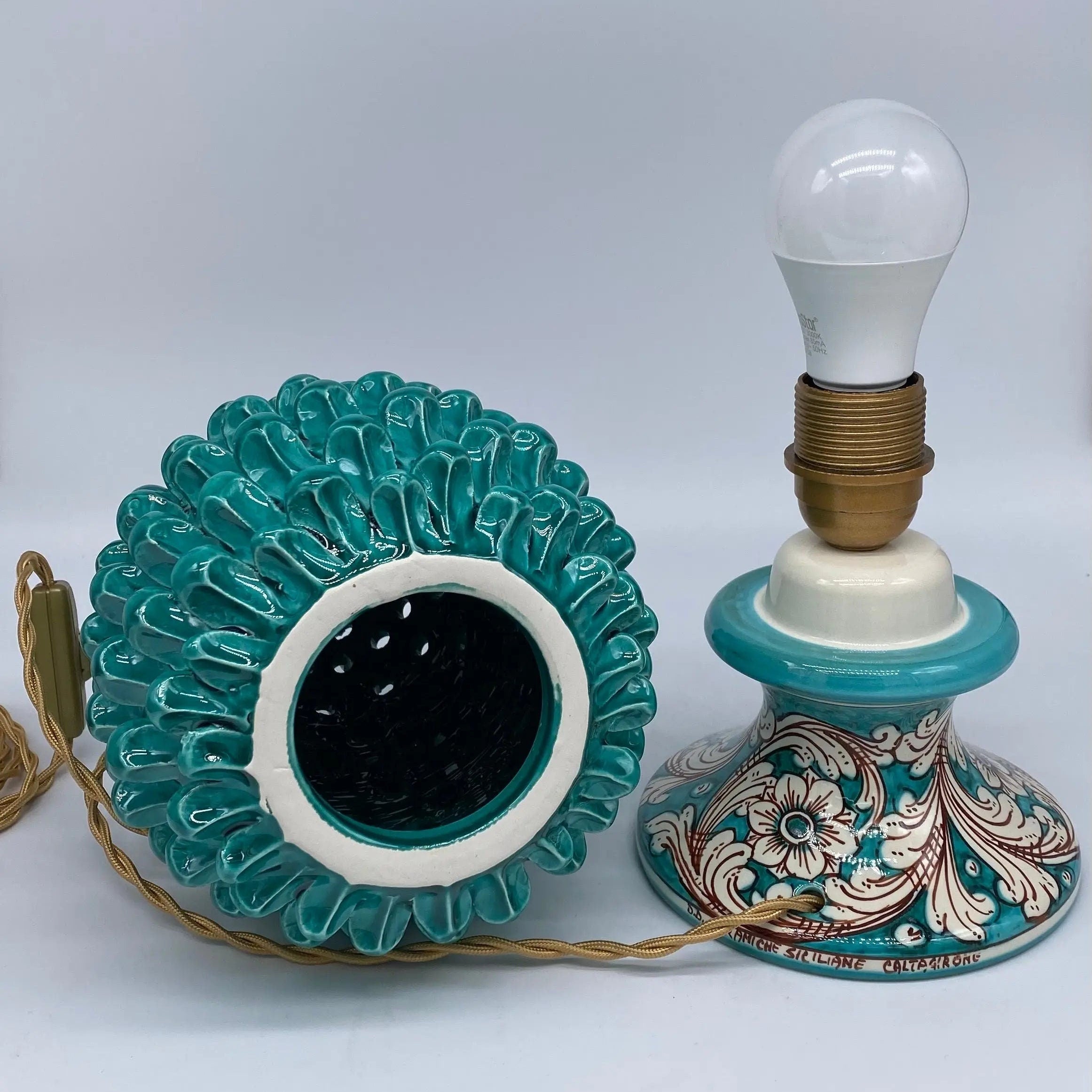 Lampada Pigna traforata Ceramica Caltagirone cm H.30 L.20 Artigianale Verde Base Decorata DD CERAMICHE SICILIANE