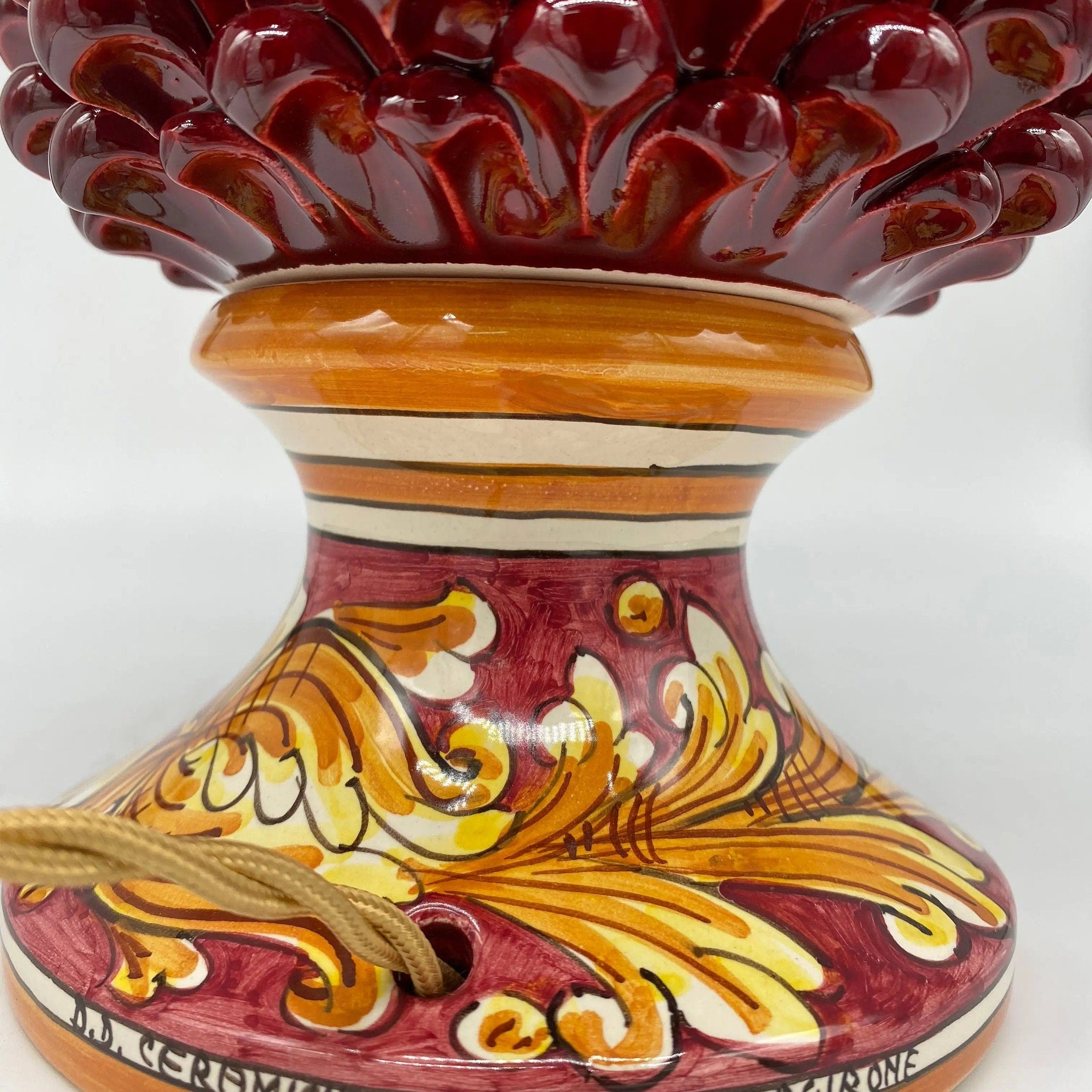 Lampada Pigna traforata Ceramica Caltagirone cm H.30 L.20 Artigianale Bordeaux Base Decorata DD CERAMICHE SICILIANE