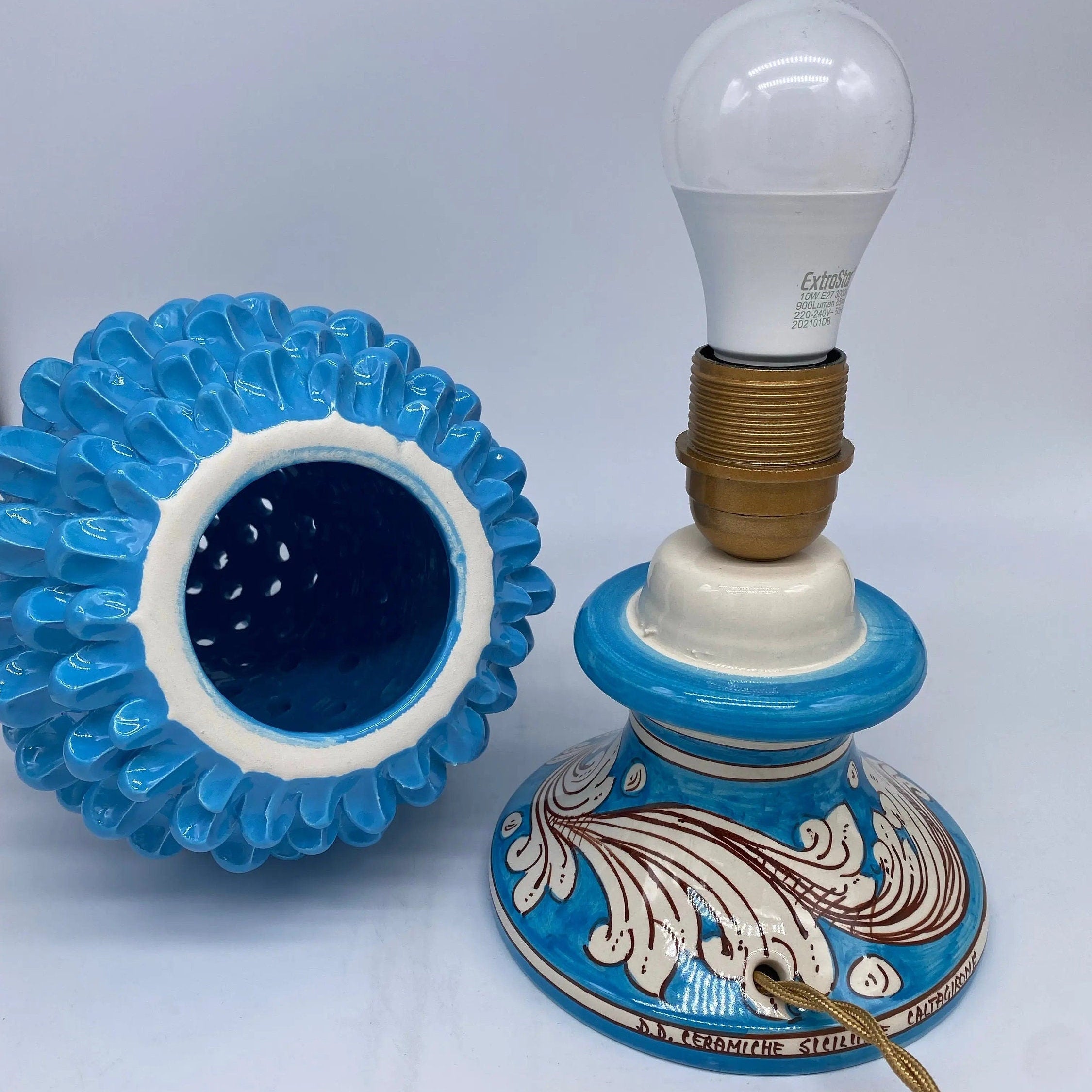 Lampada Pigna traforata Ceramica Caltagirone cm H.30 L.20 Artigianale Celeste Base Decorata DD CERAMICHE SICILIANE