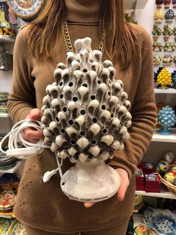 Lampada Pigna traforata Ceramica Caltagirone cm H.30 L.20 Artigianale Beige Écru DD CERAMICHE SICILIANE