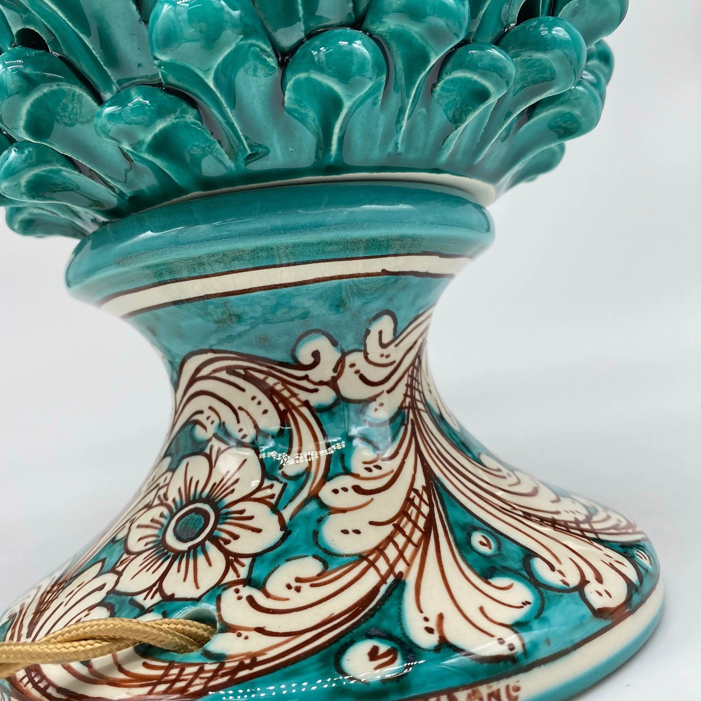 Lampada Pigna traforata Ceramica Caltagirone cm H.30 L.20 Artigianale Verde Base Decorata DD CERAMICHE SICILIANE