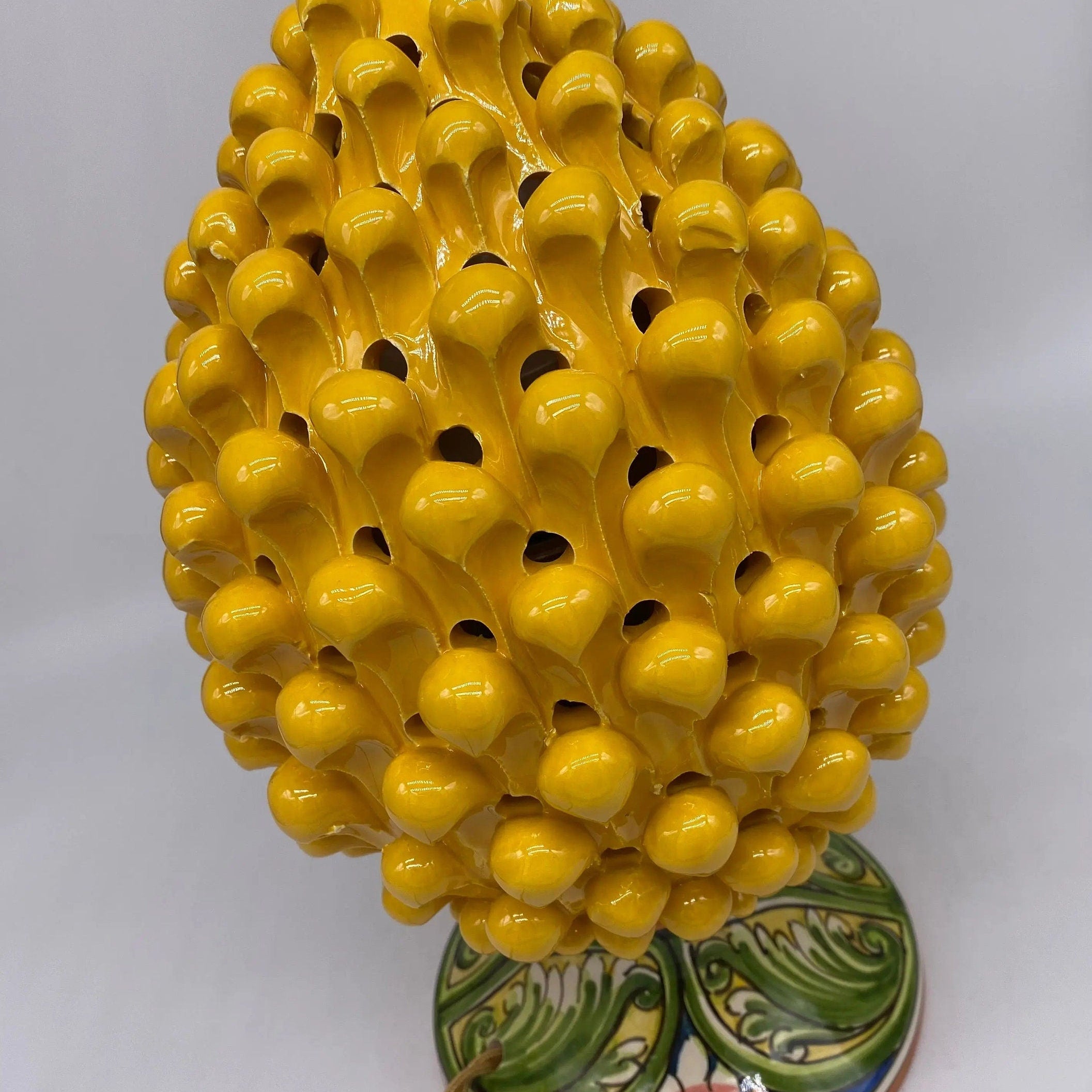 Lampada Pigna traforata Ceramica Caltagirone cm H.30 L.20 Artigianale Giallo Base Decorata DD CERAMICHE SICILIANE