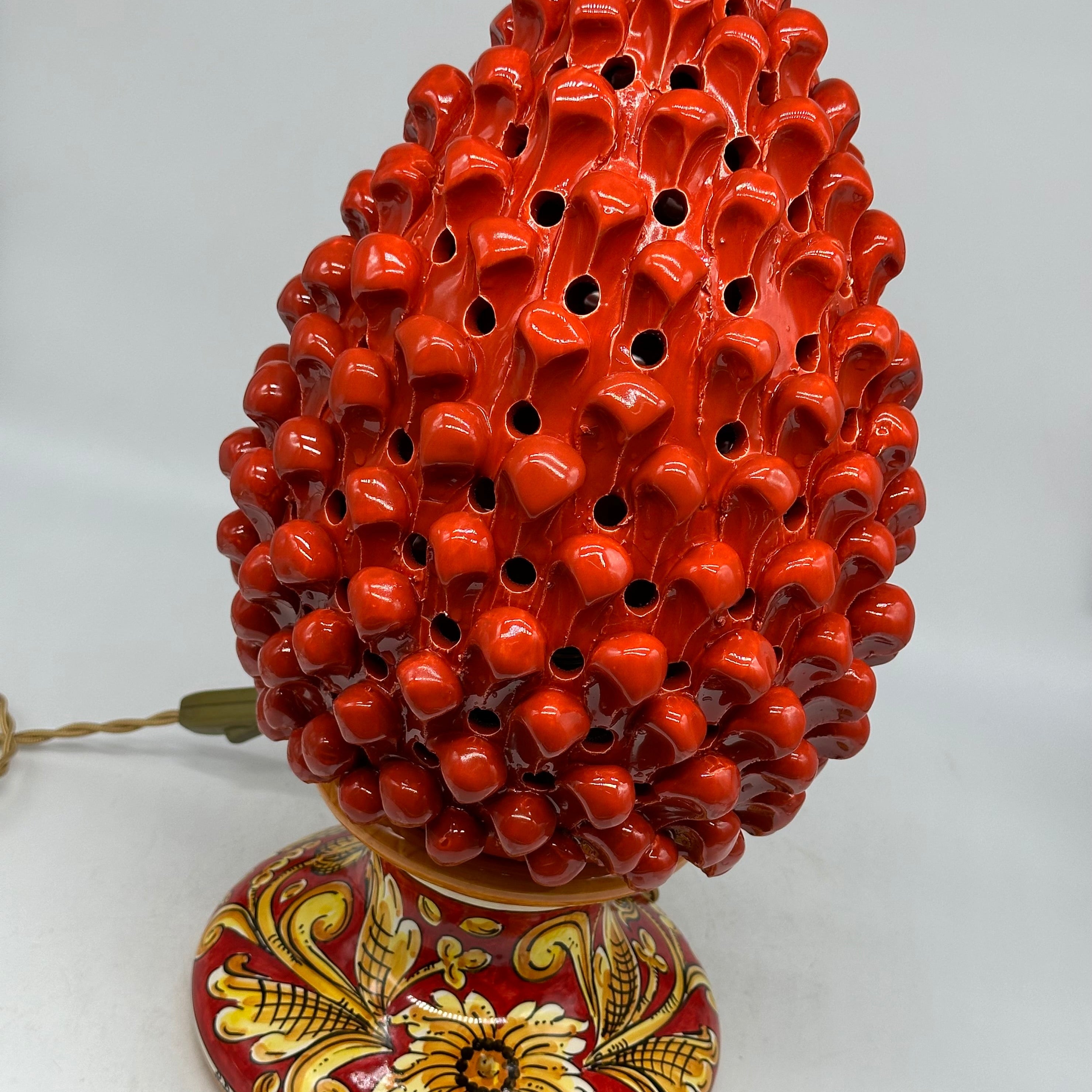 Lampada Pigna traforata Ceramica Caltagirone cm H.40 L.22 Artigianale Rosso Base Decorata - LAMPADE