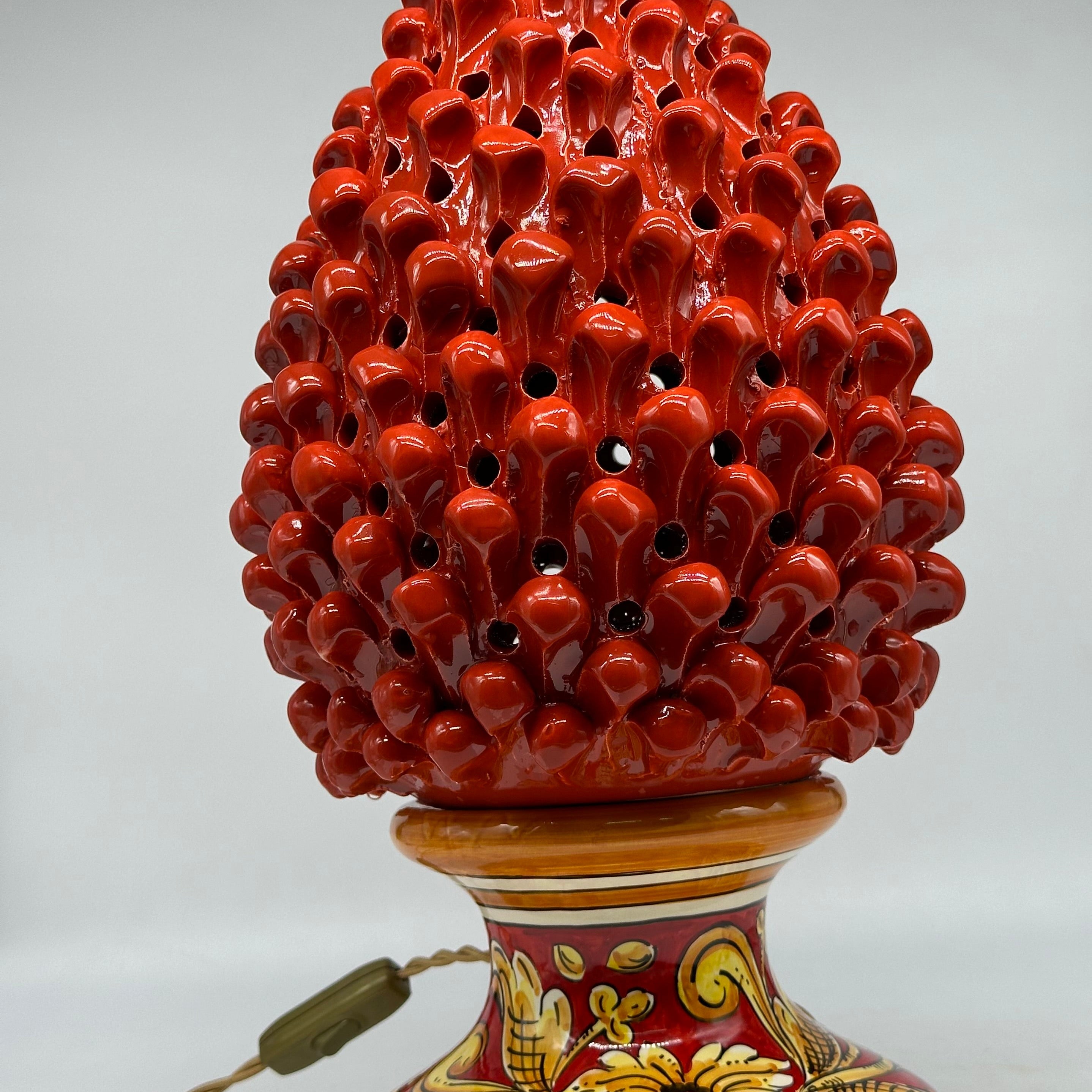 Lampada Pigna traforata Ceramica Caltagirone cm H.40 L.22 Artigianale Rosso Base Decorata - LAMPADE