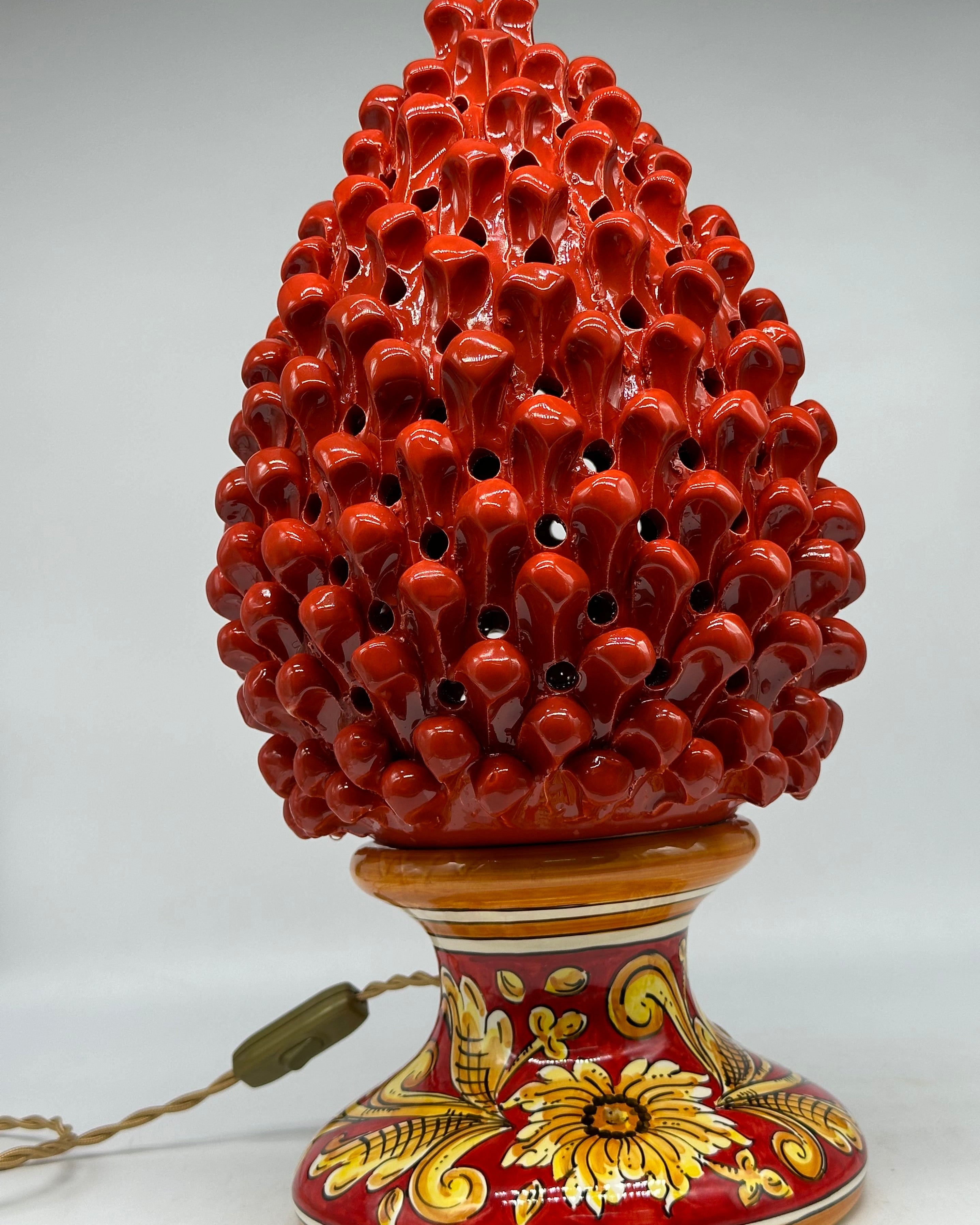 Lampada Pigna traforata Ceramica Caltagirone cm H.40 L.22 Artigianale Rosso Base Decorata - LAMPADE