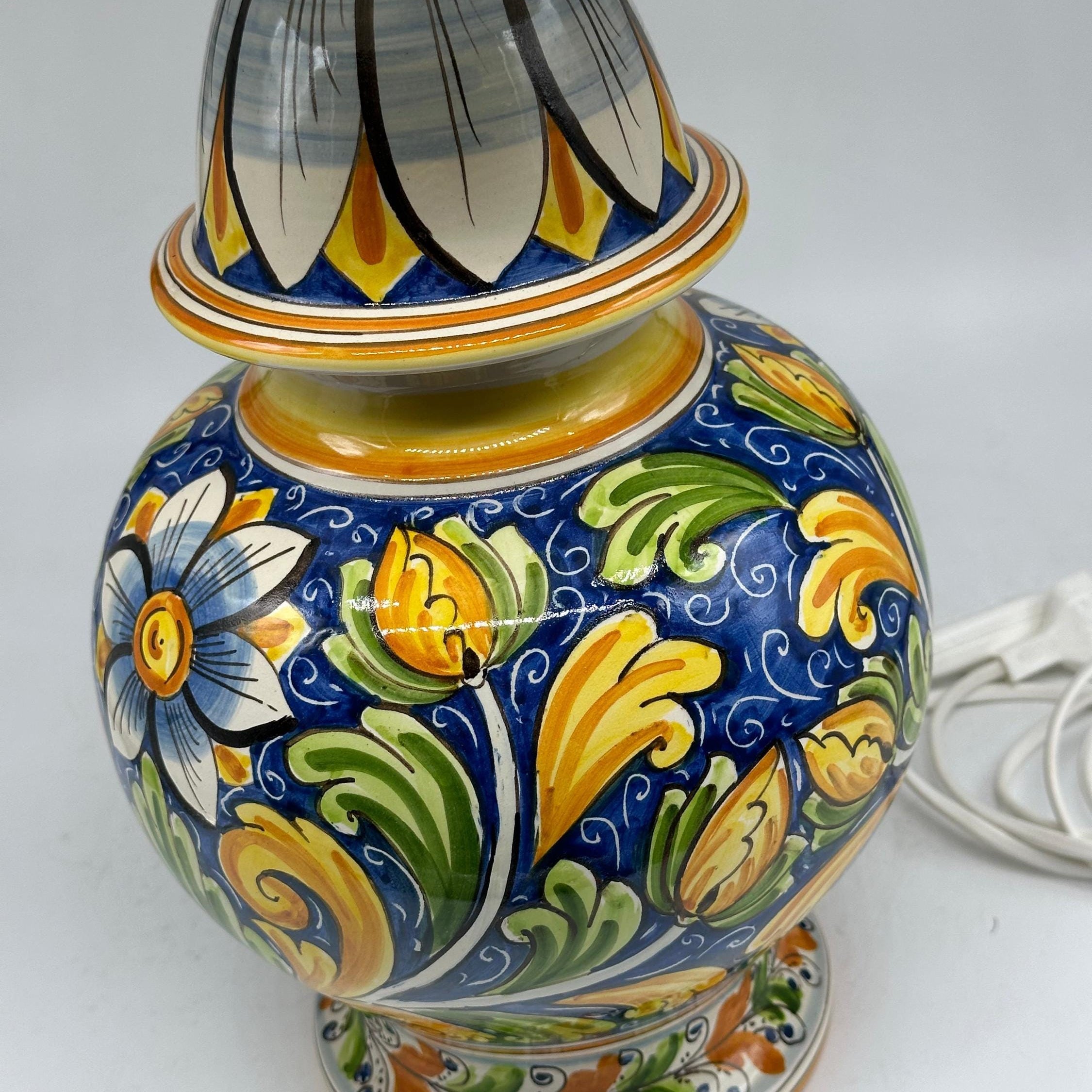Lume Classico Ceramica Caltagirone cm H.35 L.20 Artigianale Decoro Fiore Blu - LAMPADA PIGNA