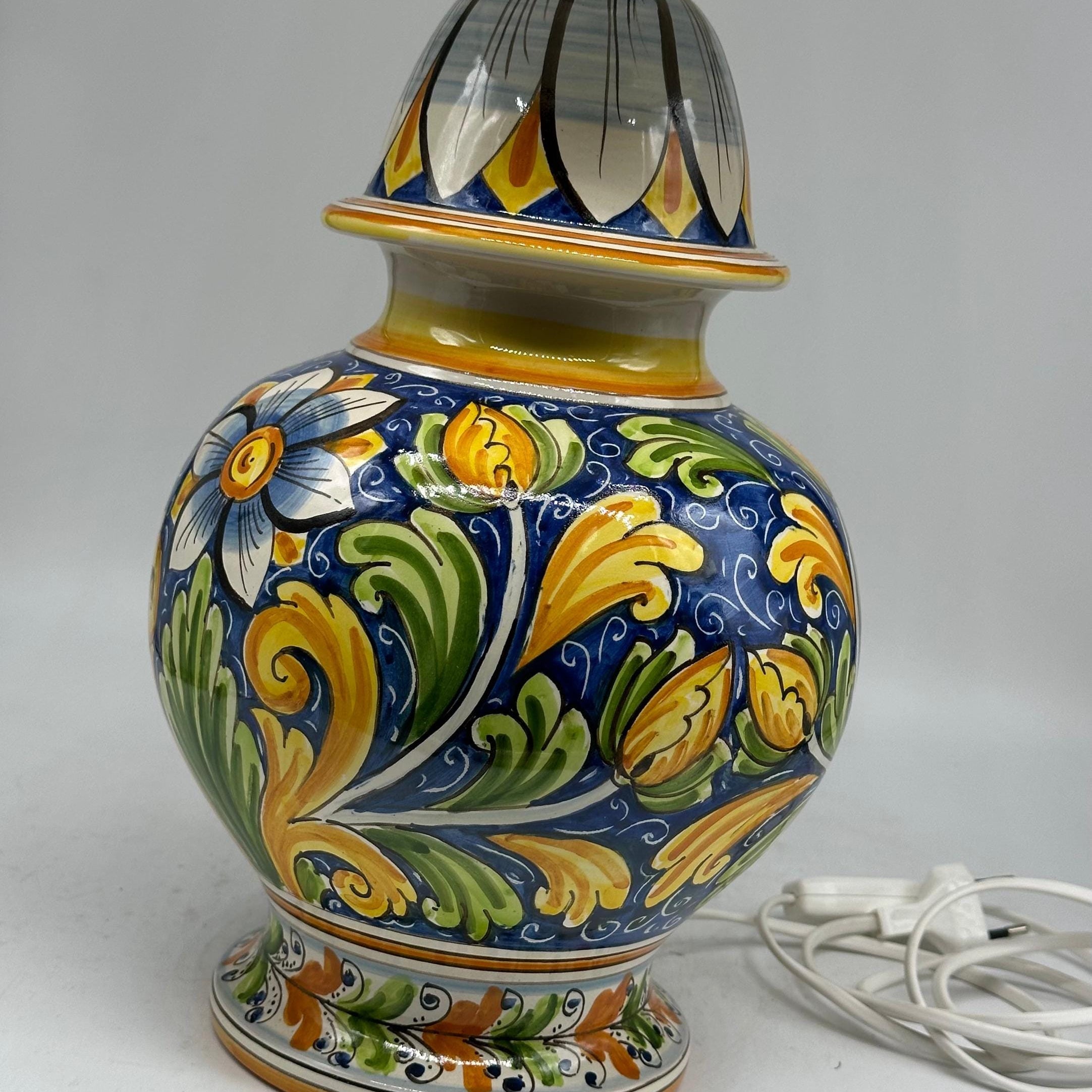 Lume Classico Ceramica Caltagirone cm H.35 L.20 Artigianale Decoro Fiore Blu - LAMPADA PIGNA